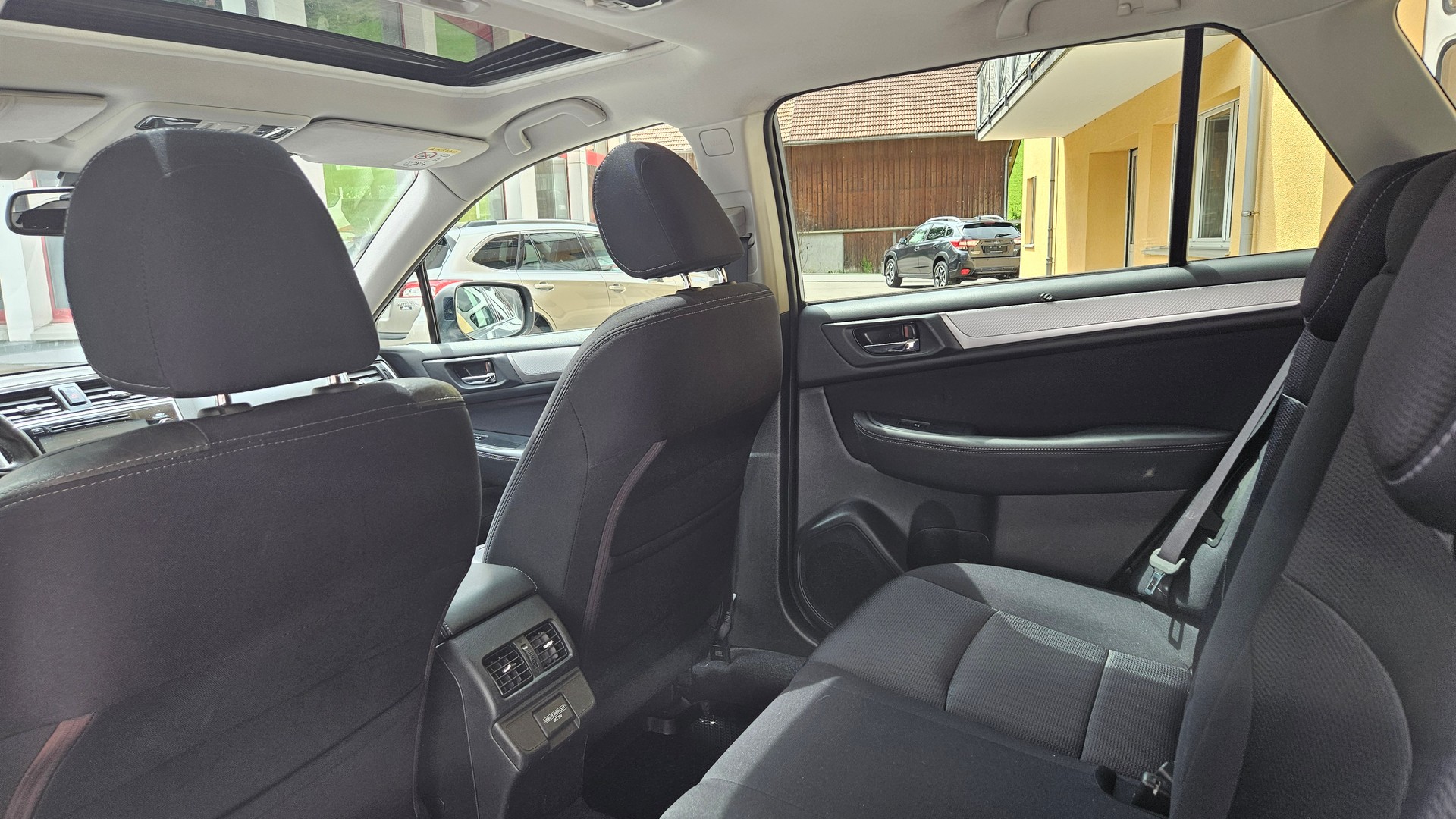SUBARU Outback 2.5i Swiss Plus AWD Lineartronic-image-12