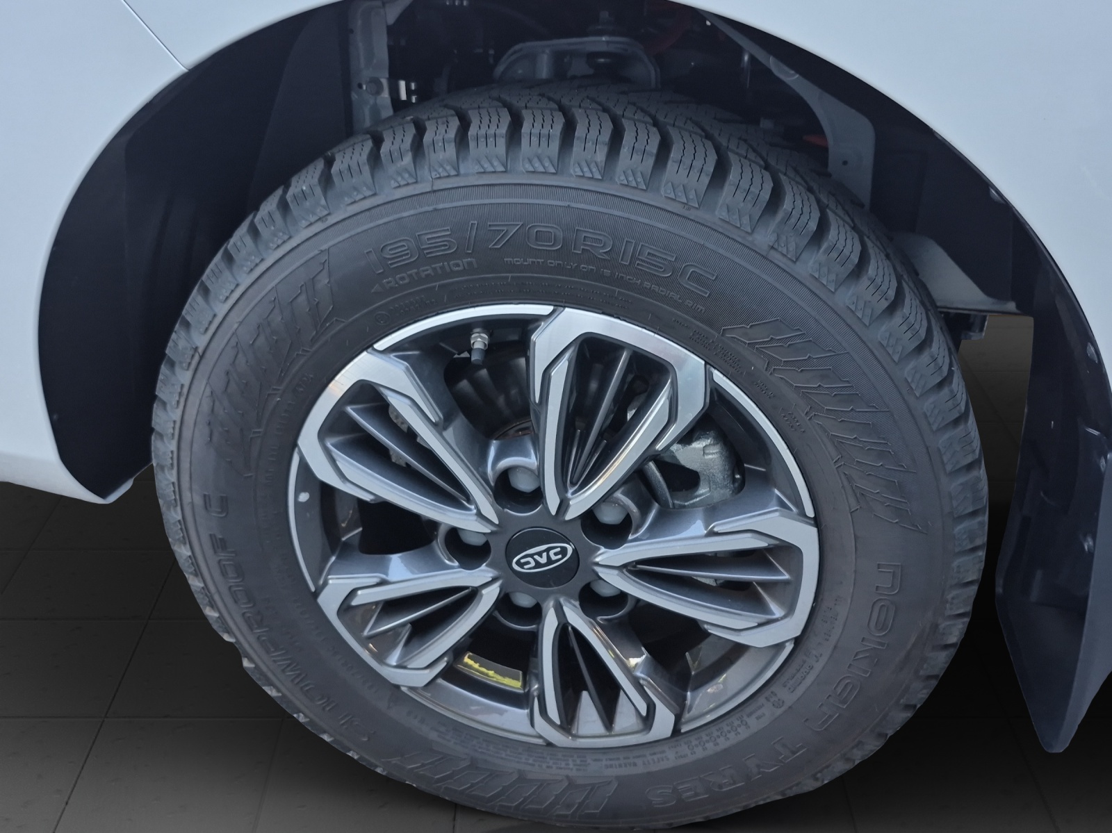 JAC M3 EV-image-13