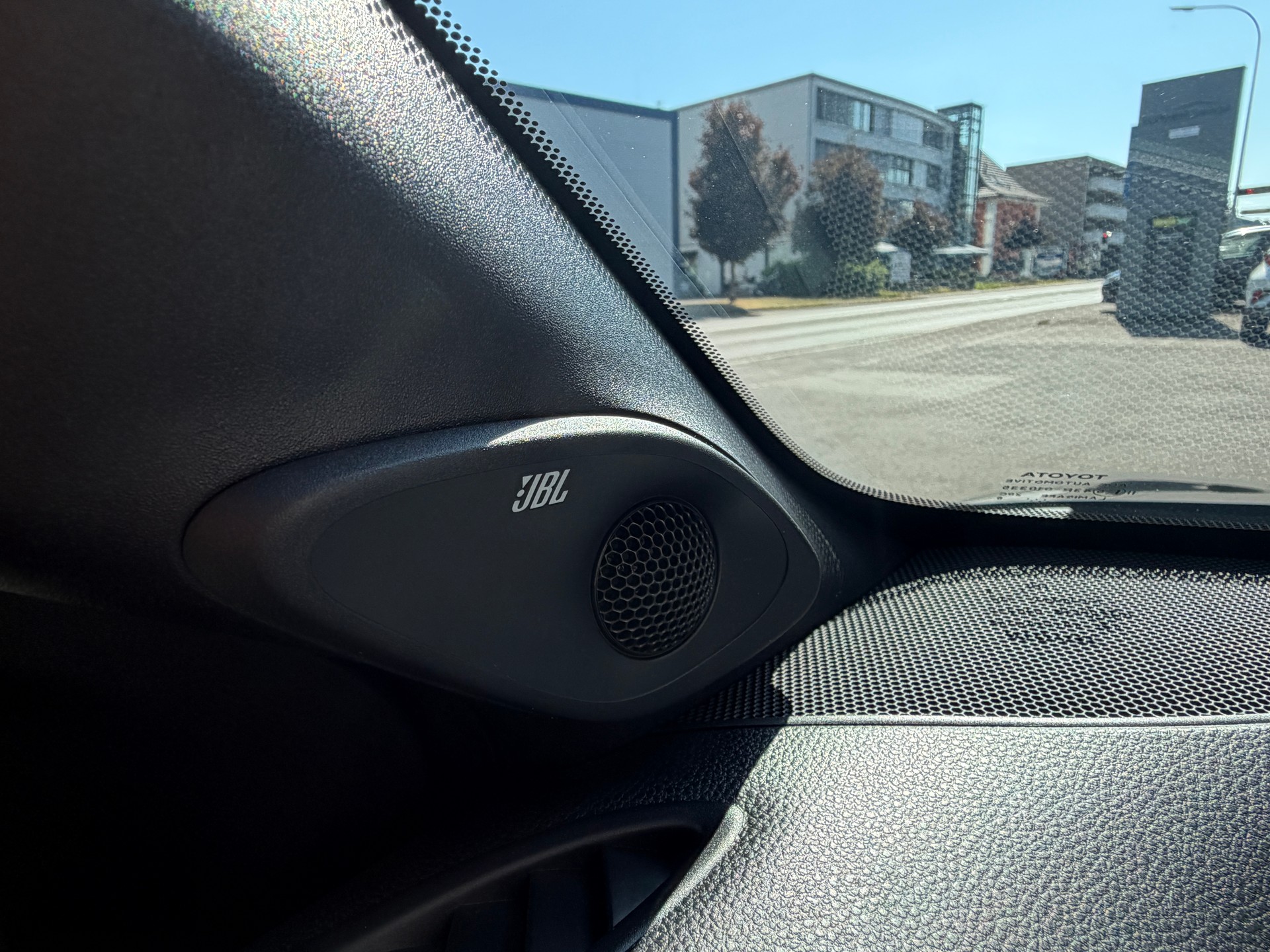 TOYOTA Aygo X 1.5 GR Sport e-CVT-image-16