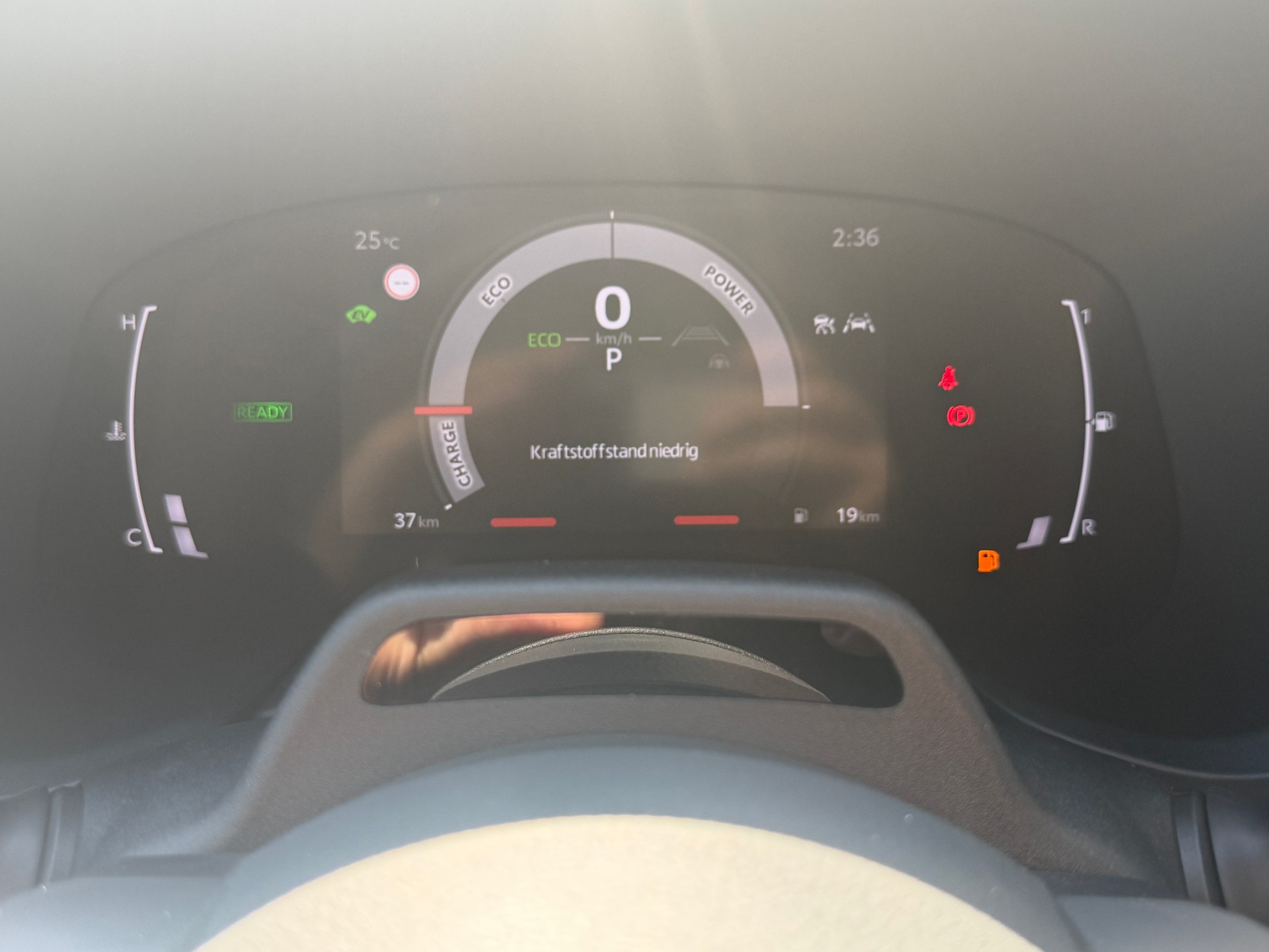 TOYOTA Aygo X 1.5 GR Sport e-CVT-image-11