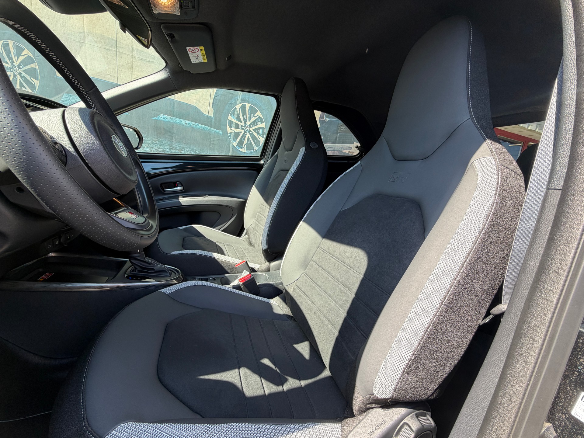 TOYOTA Aygo X 1.5 GR Sport e-CVT-image-8