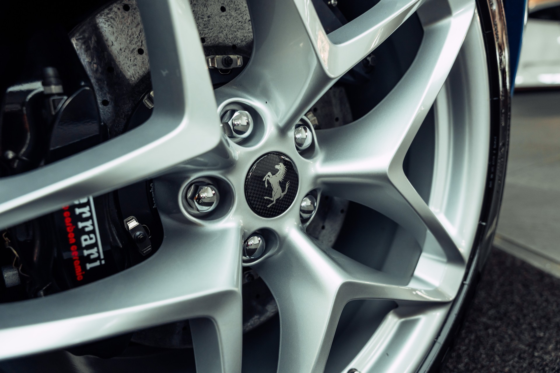 FERRARI Roma 3.9 V8 T Spider Azzurro California-image-23