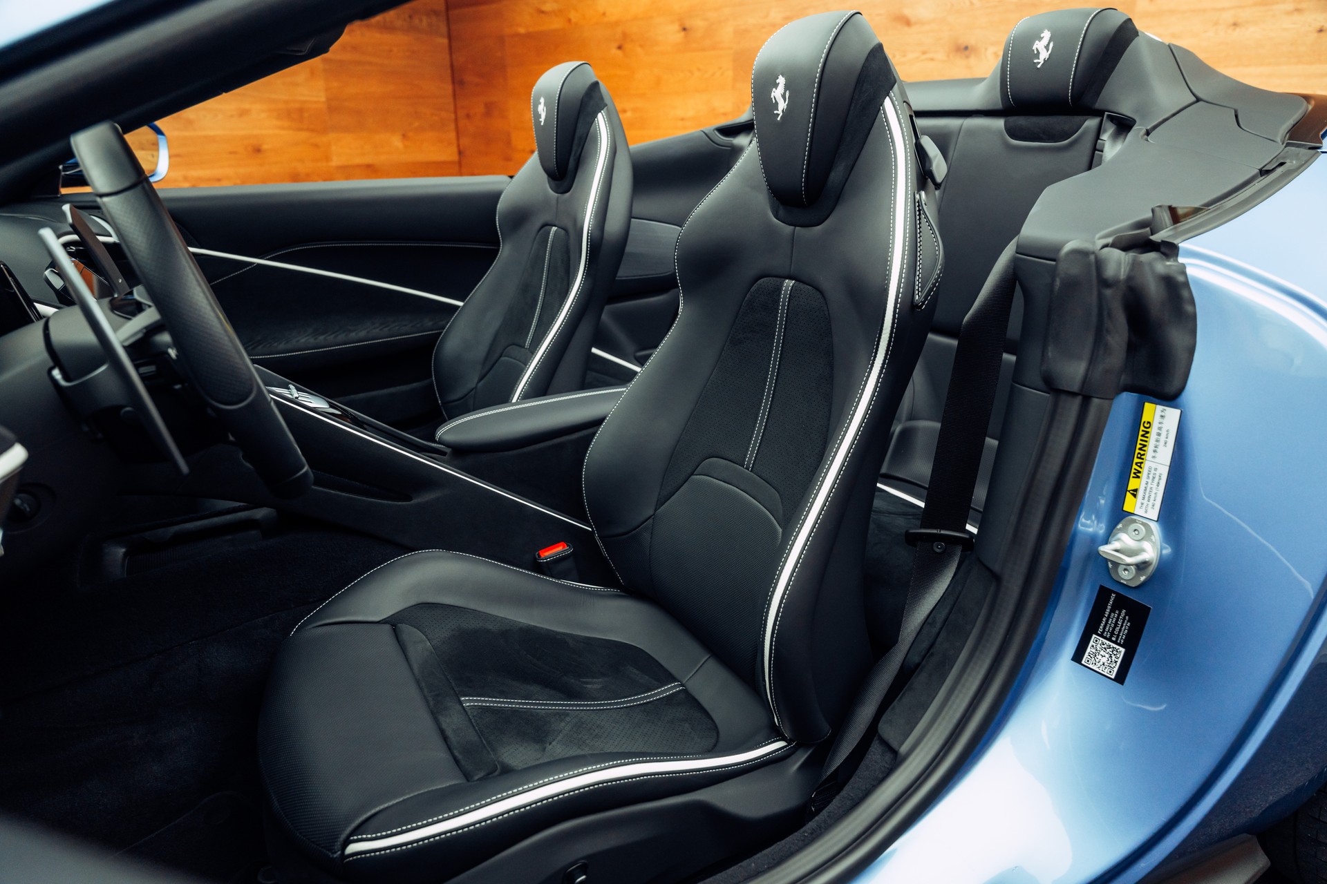 FERRARI Roma 3.9 V8 T Spider Azzurro California-image-5
