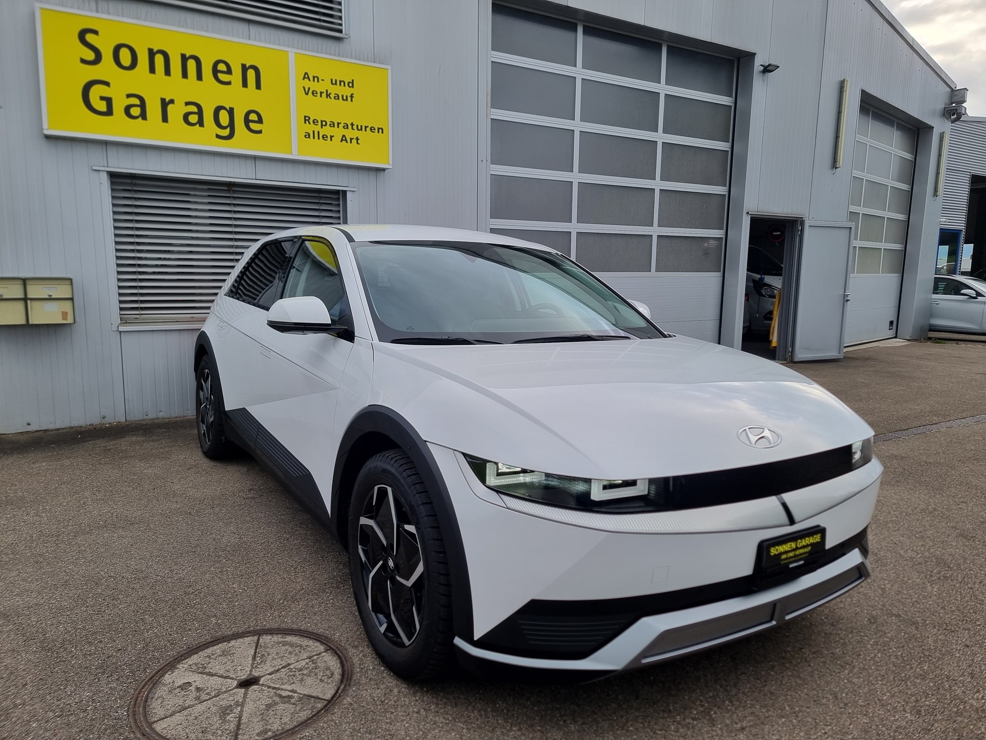 HYUNDAI Ioniq 5 77kWh Amplia 4WD-image-2