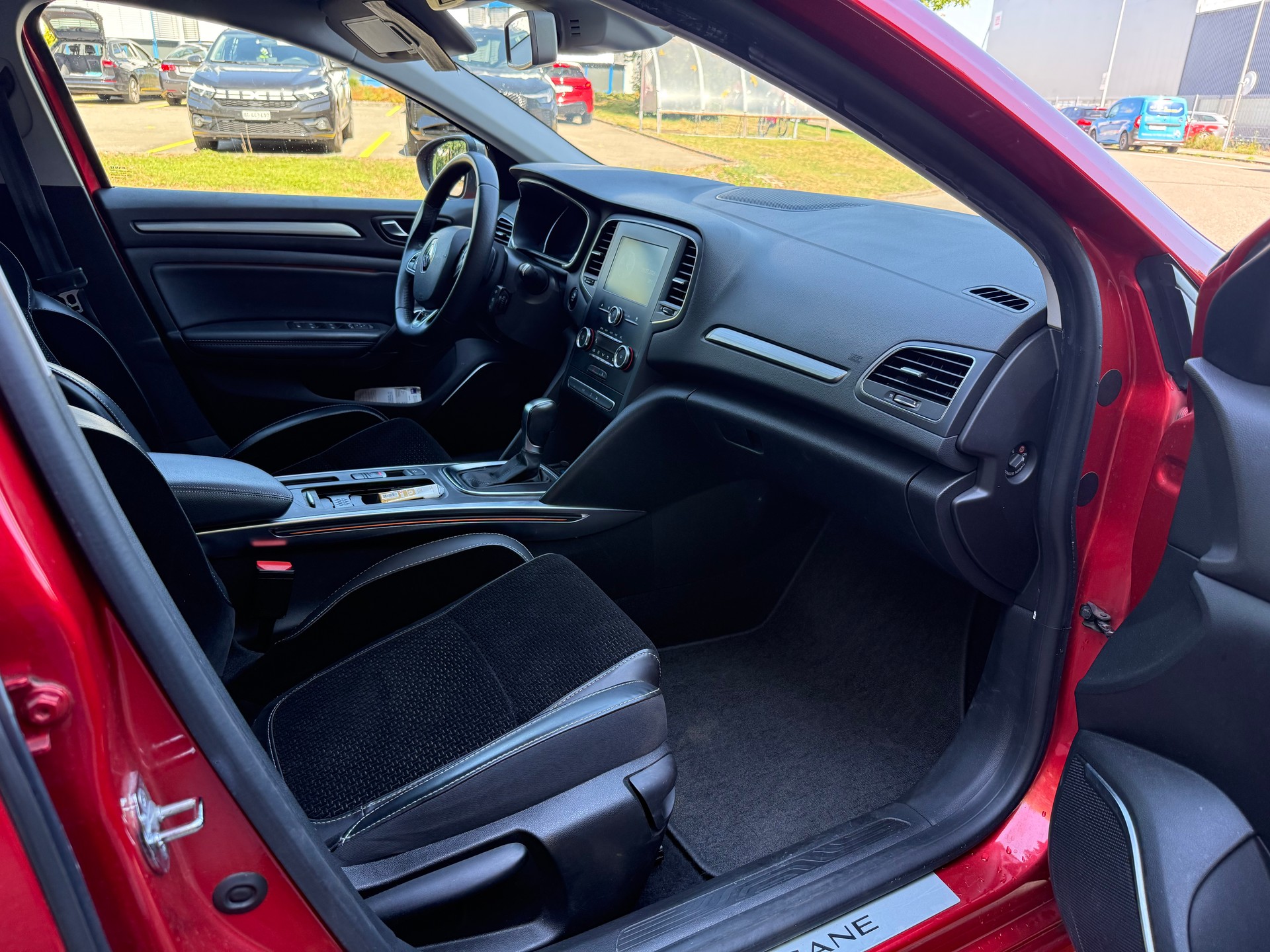 RENAULT Mégane Grandtour 1.3 16V Turbo GT Line EDC-image-8