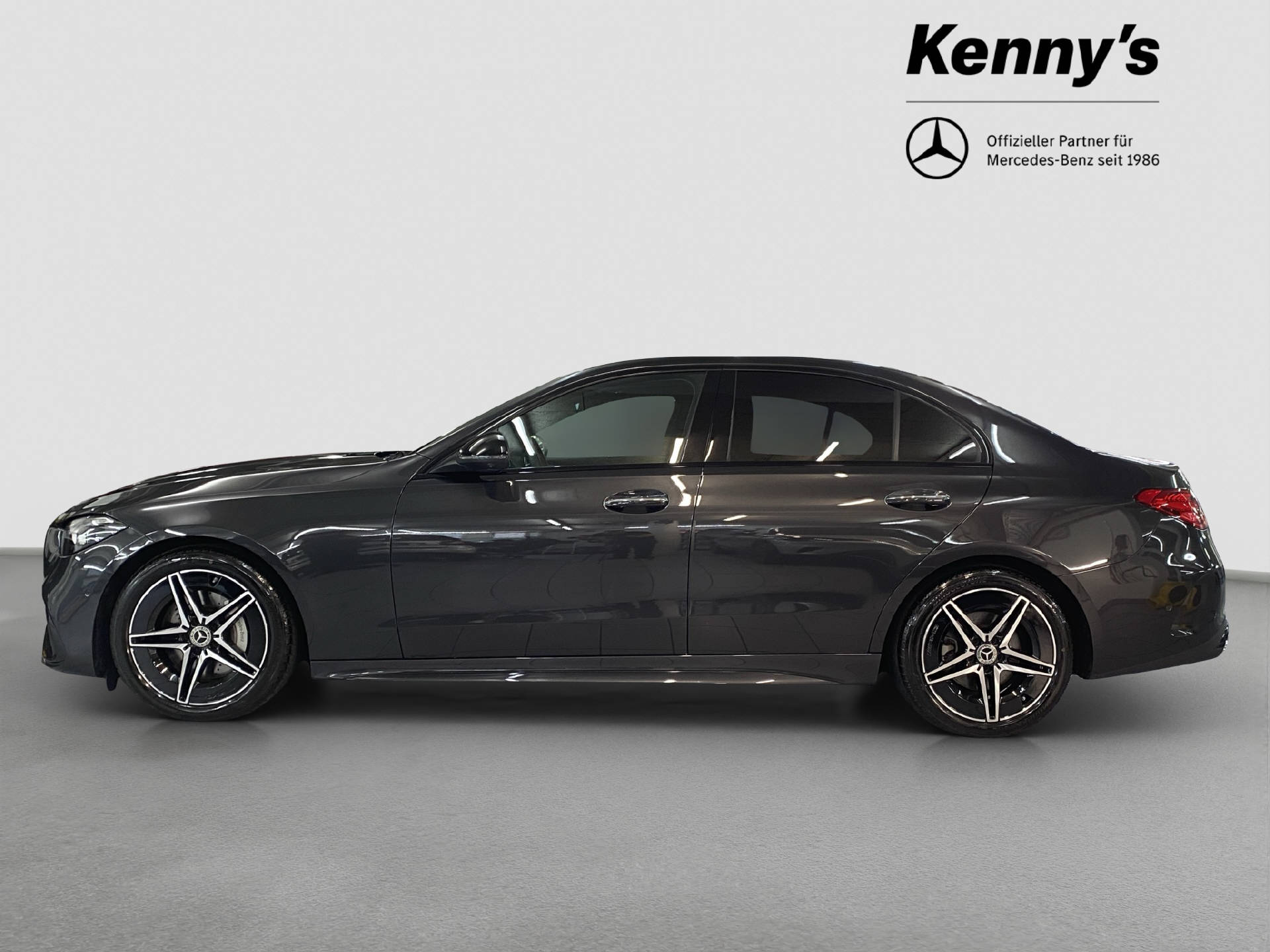 MERCEDES-BENZ C 200 AMG Line 4MATIC-showroom-element-2