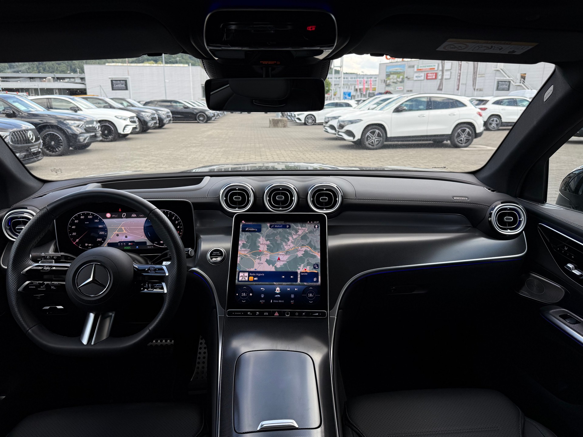 MERCEDES-BENZ GLC 300 de AMG Line 4Matic 9G-Tronic-showroom-element-3