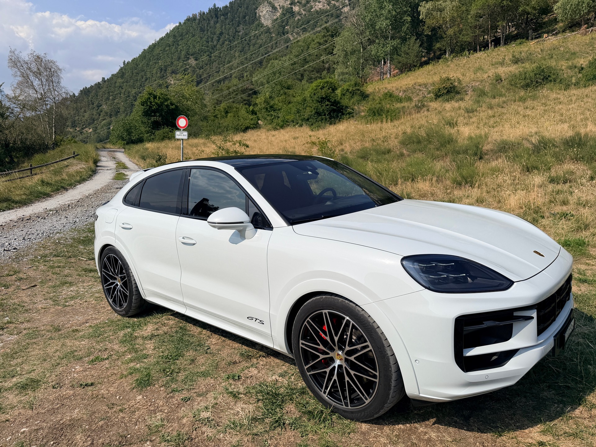 PORSCHE Cayenne Coupé GTS Tiptronic-image-12