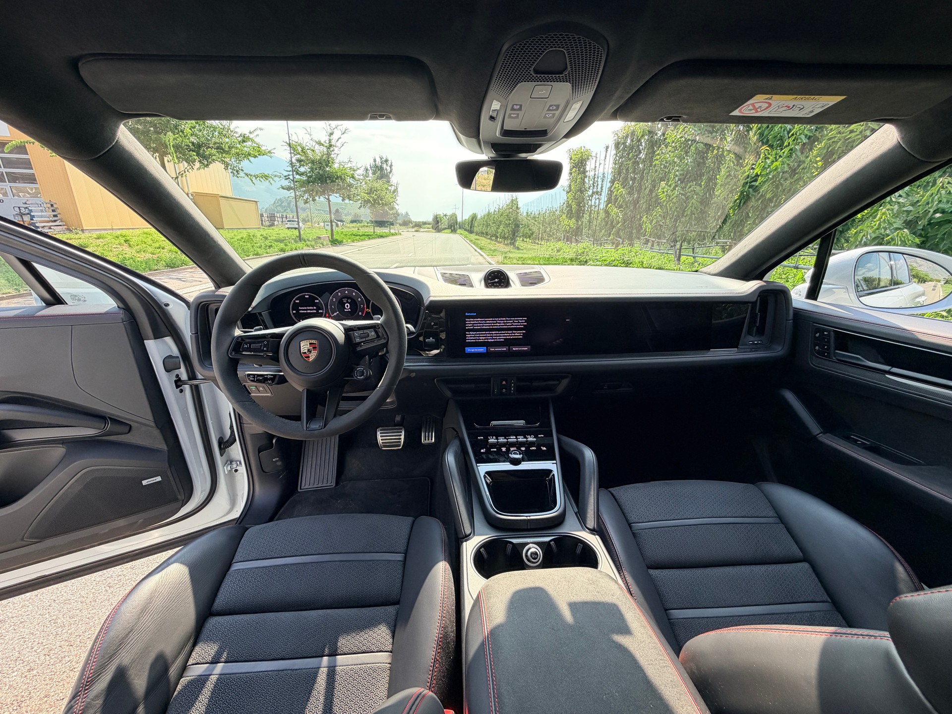 PORSCHE Cayenne Coupé GTS Tiptronic-image-17