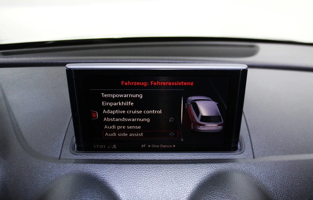 AUDI A3 Sportback 40 TFSI Sport quattro S-tronic S line Plus Sportpaket / CH-Fahrzeug-image-25