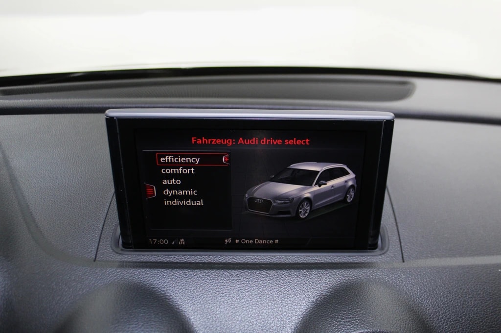 AUDI A3 Sportback 40 TFSI Sport quattro S-tronic S line Plus Sportpaket / CH-Fahrzeug-image-22