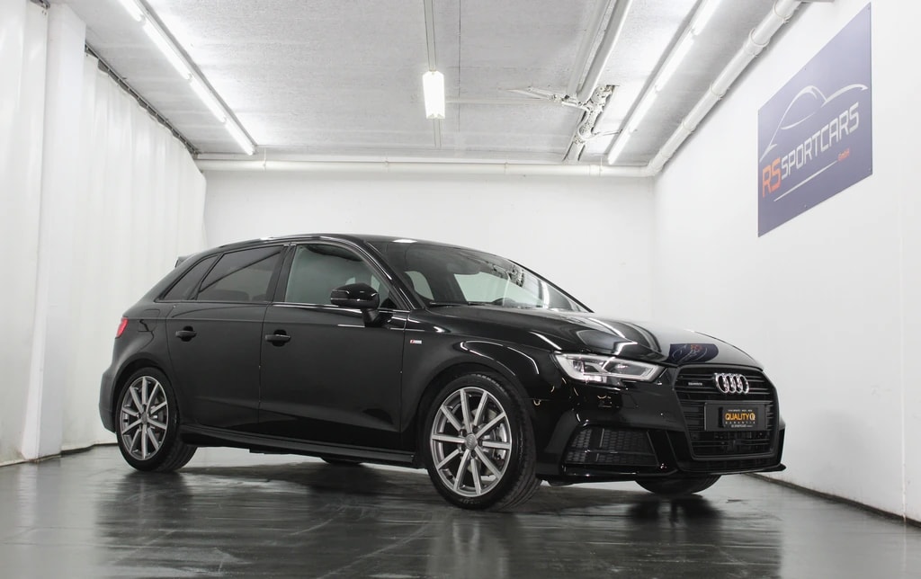 AUDI A3 Sportback 40 TFSI Sport quattro S-tronic S line Plus Sportpaket / CH-Fahrzeug