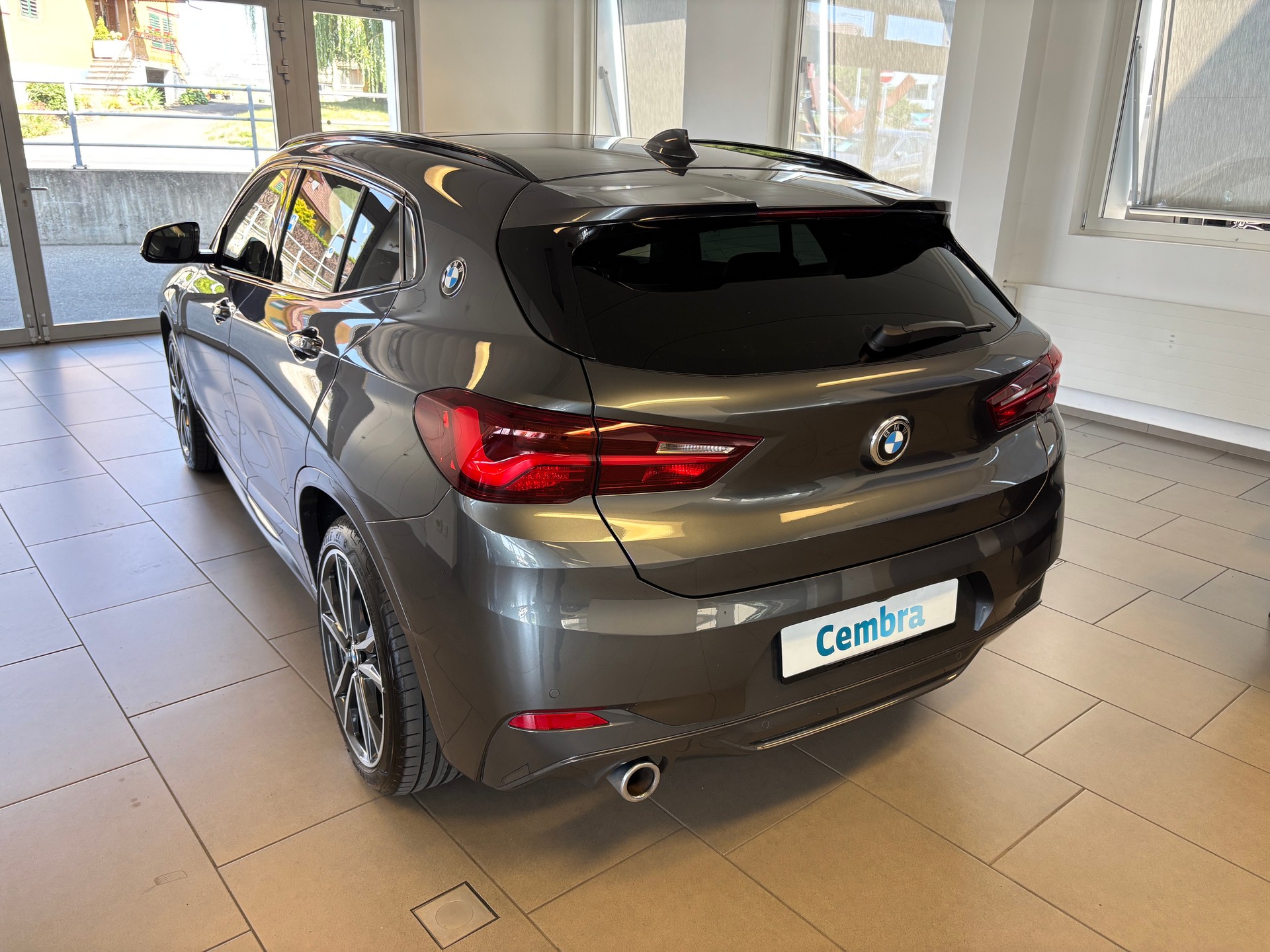 BMW X2 xDrive 25e M Sport Steptronic-showroom-element-3