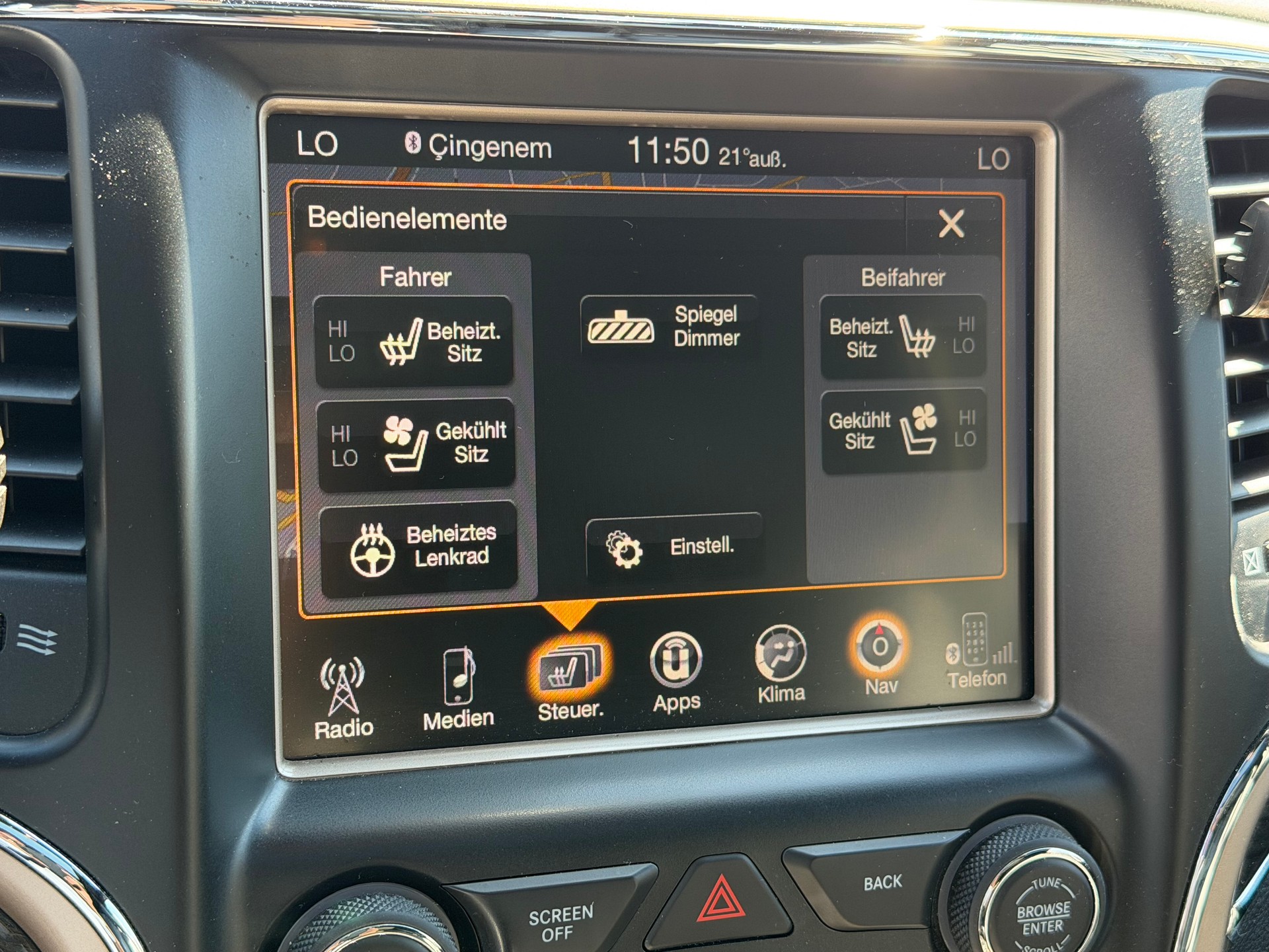 JEEP Grand Cherokee 3.0 CRD Overland Automatic – 4x4 – ab MFK – Garantie-image-14