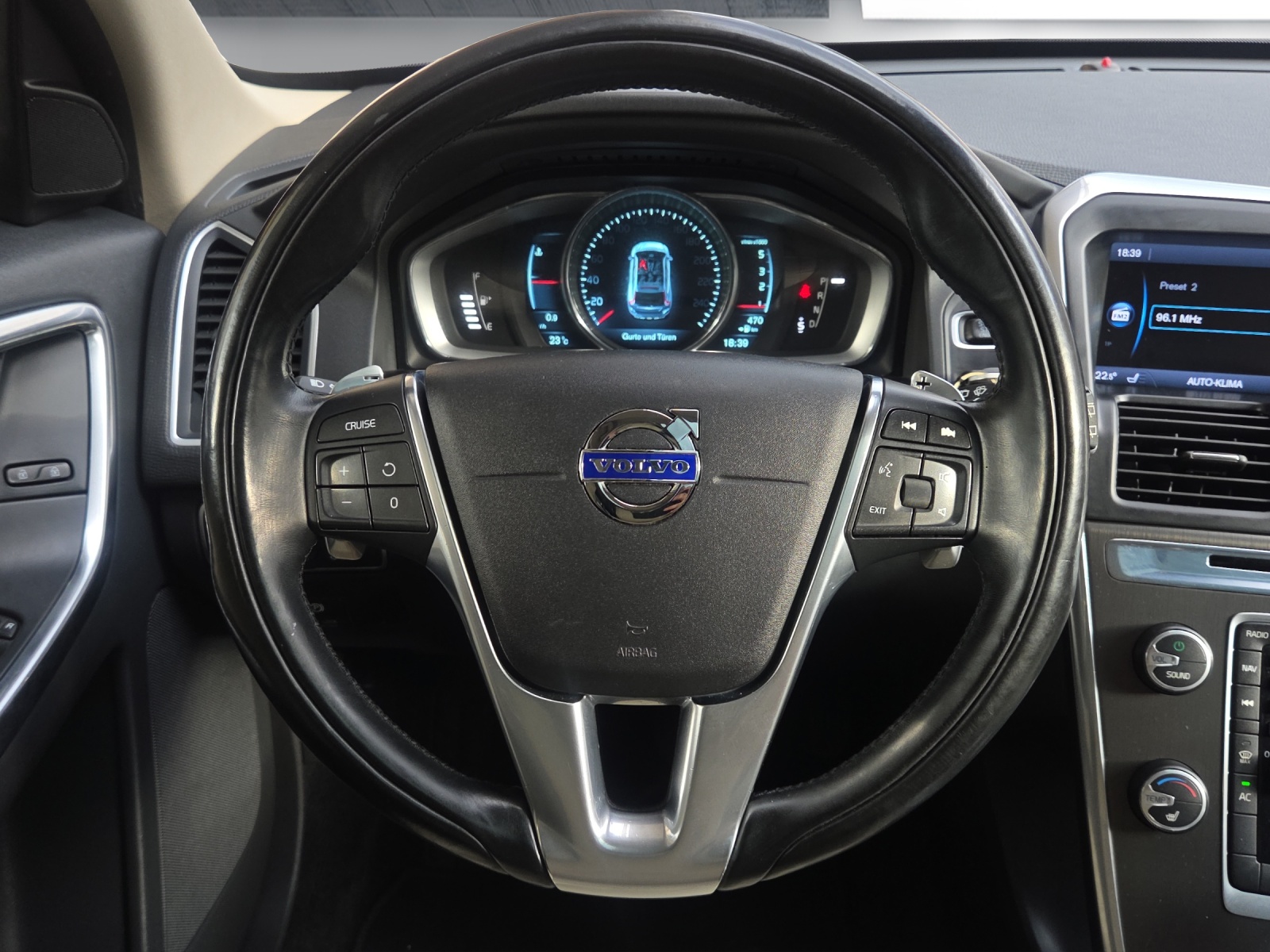 VOLVO XC60 D5 AWD Summum Geartronic-image-11