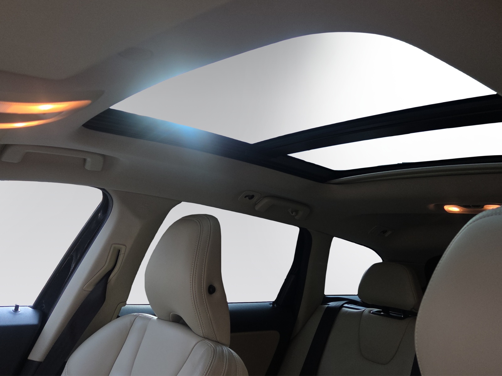 VOLVO XC60 D5 AWD Summum Geartronic-image-14