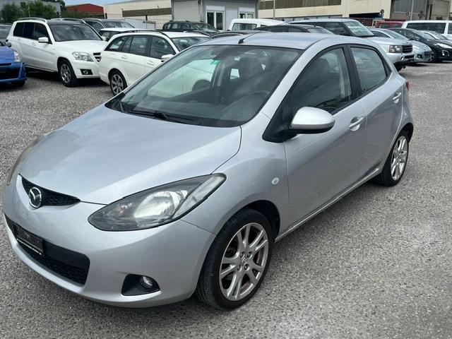 MAZDA 2 1.3i 16V Exclusive