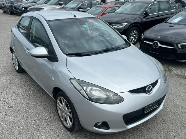 MAZDA 2 1.3i 16V Exclusive-image-2