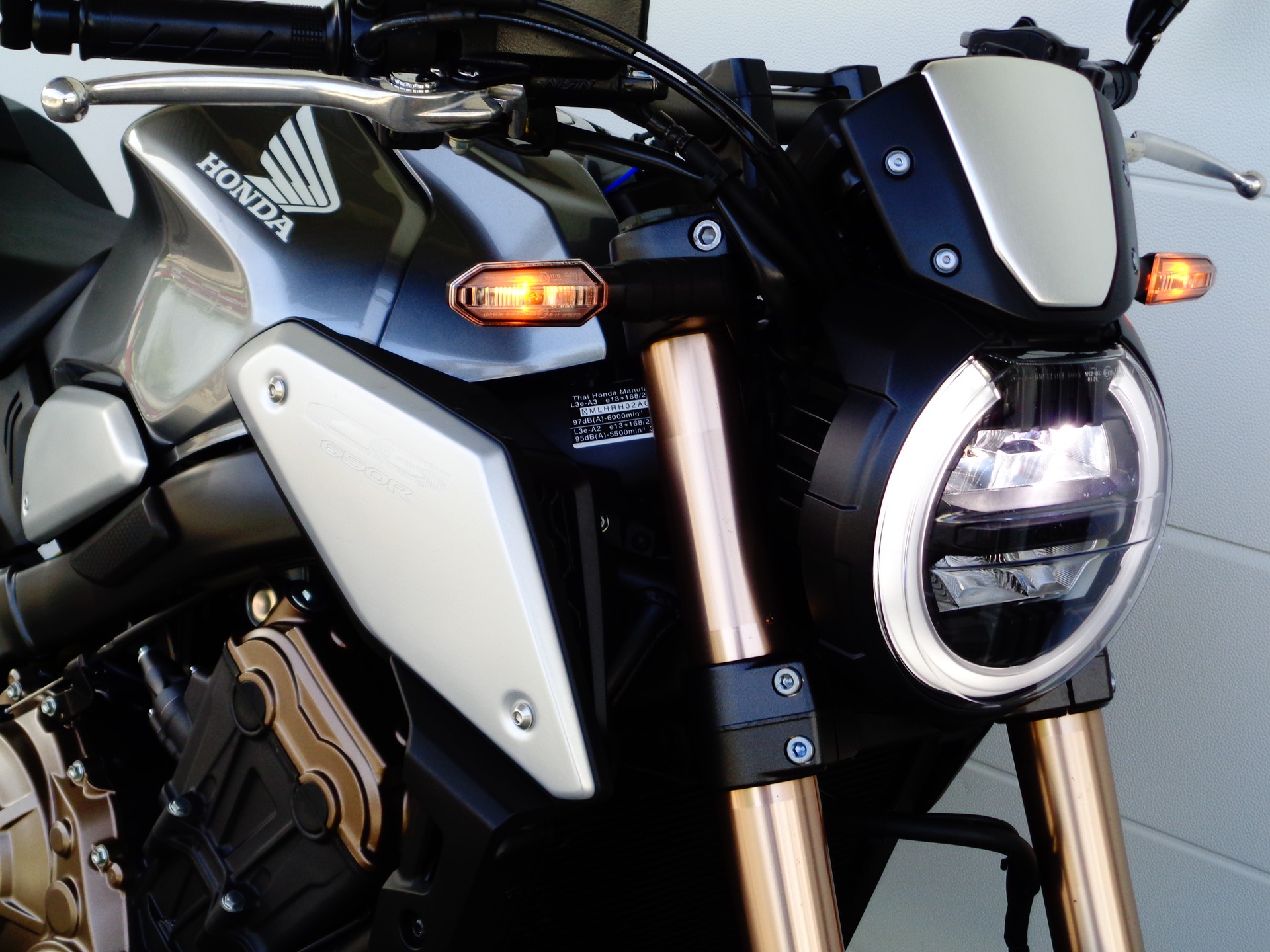 HONDA CB 650 R (35kW)-image-2