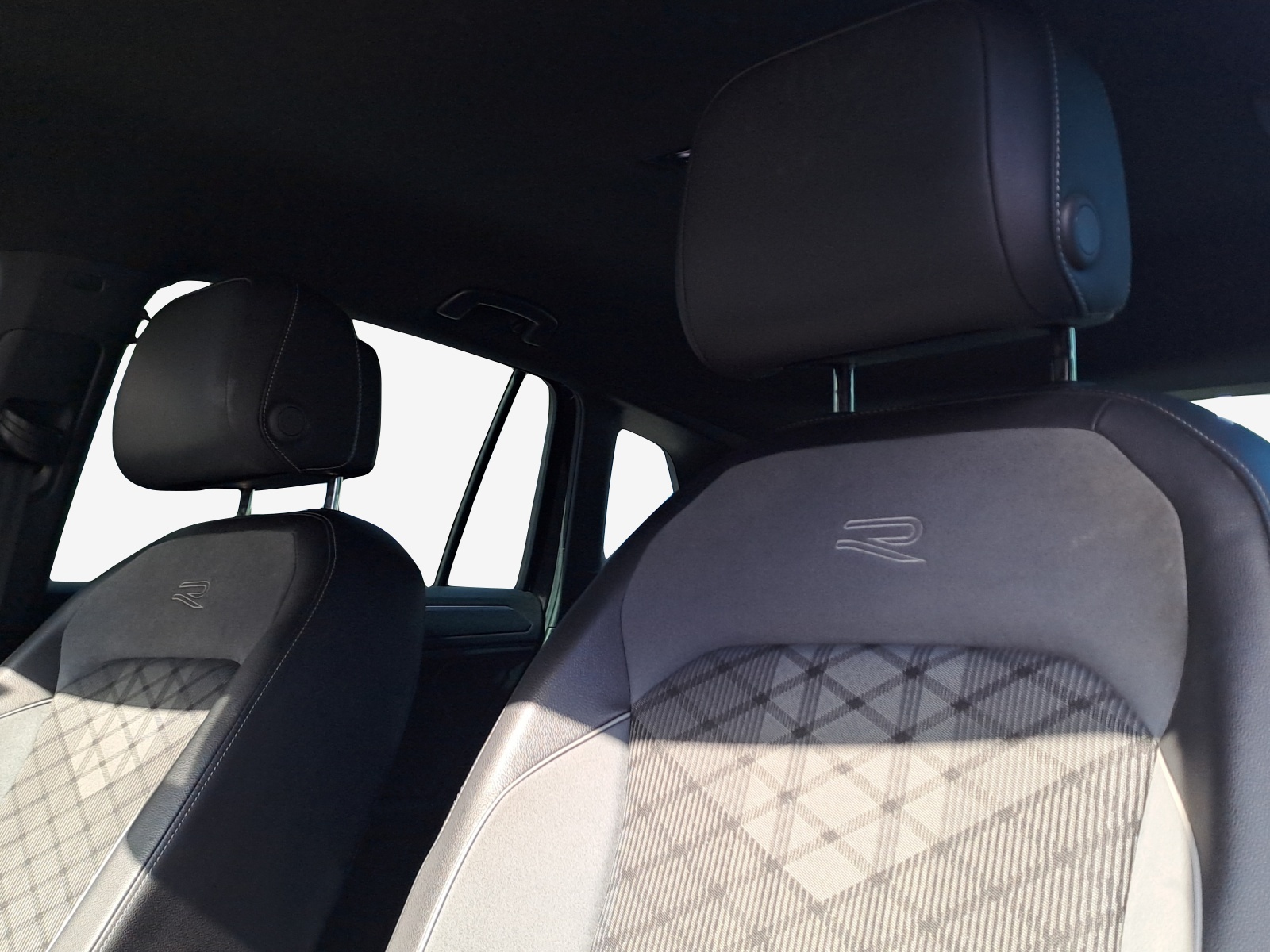 VW Tiguan 1.4TSI PHEV Selection DSG-image-15