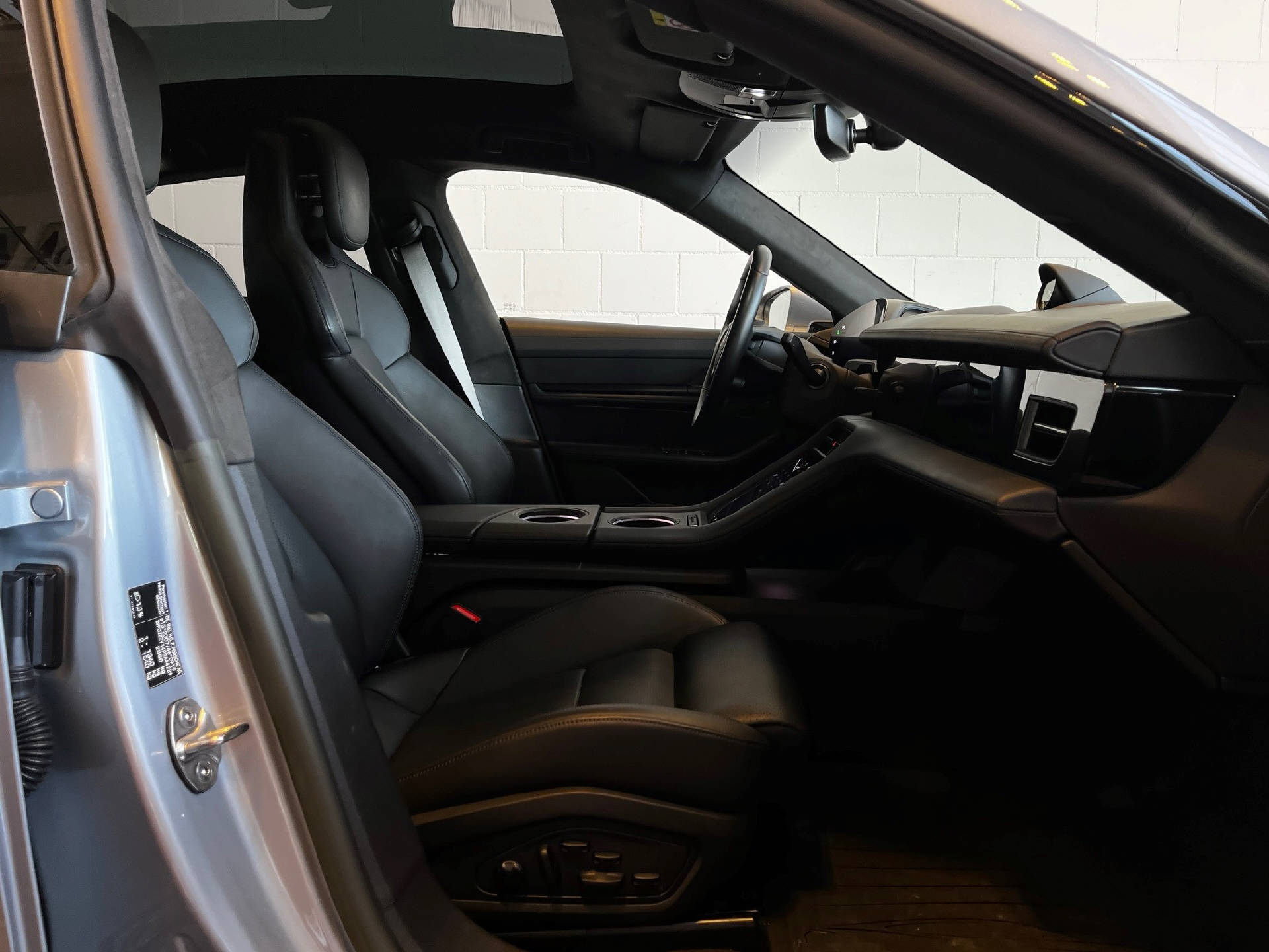 PORSCHE Taycan GTS-image-17