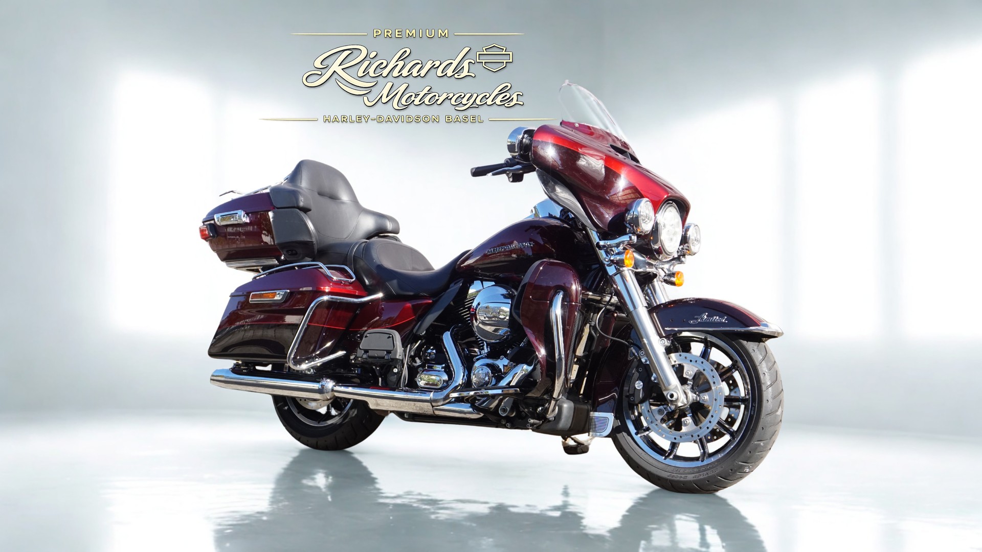 HARLEY-DAVIDSON FLHTK Electra Glide Ultra Limited-showroom-element-1