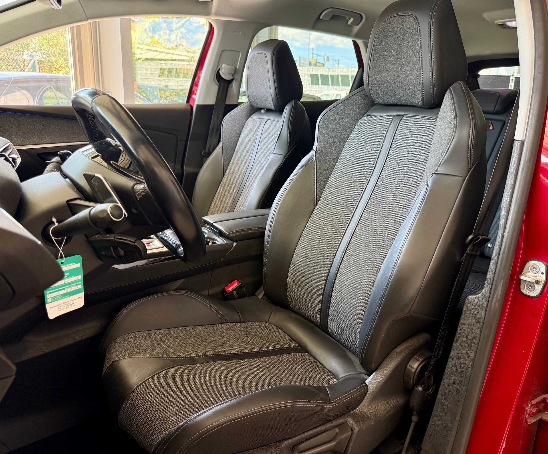 PEUGEOT 3008 1.5 BlueHDi Active EAT-image-12