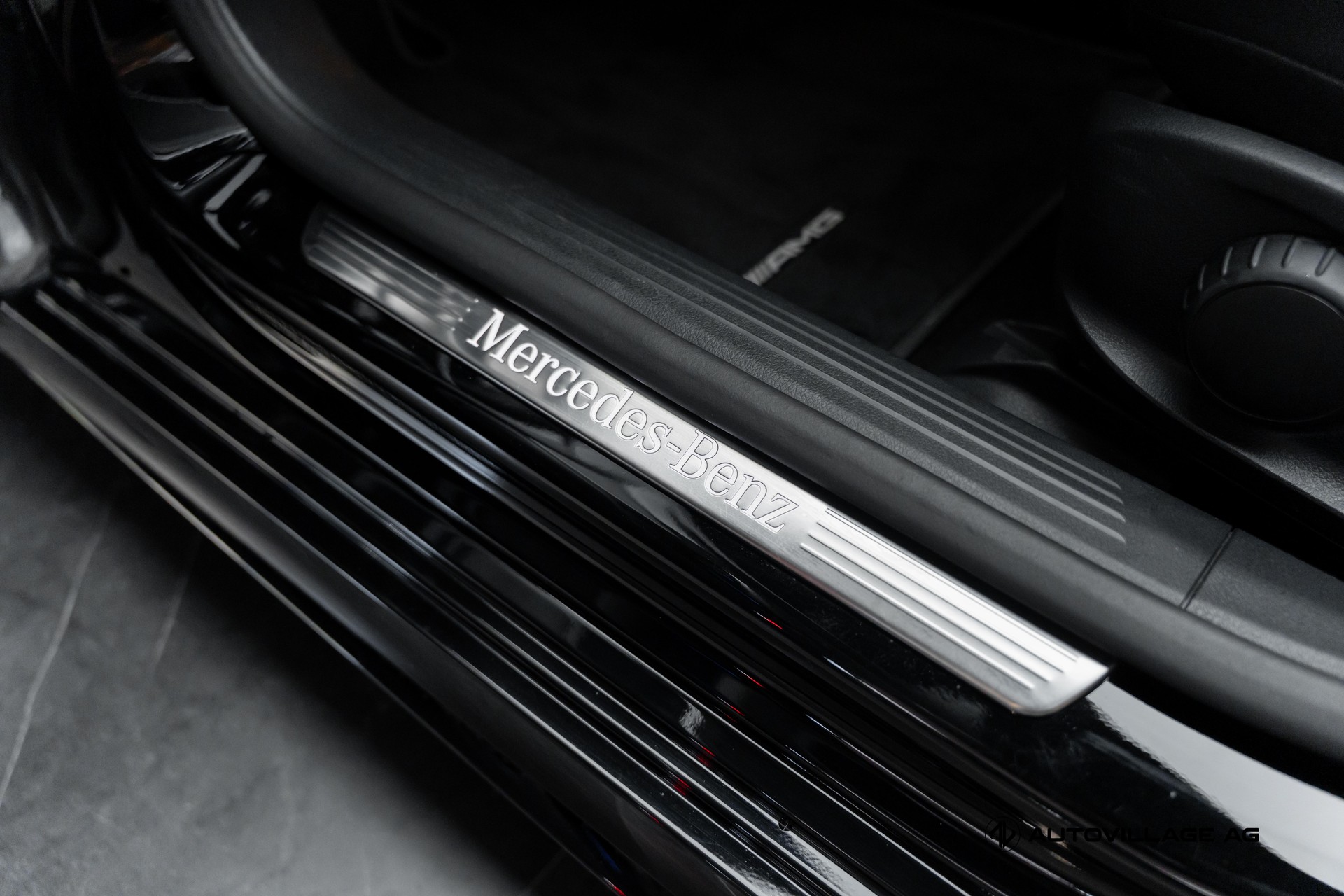 MERCEDES-BENZ A 200 AMG Line 7G-DCT-image-22