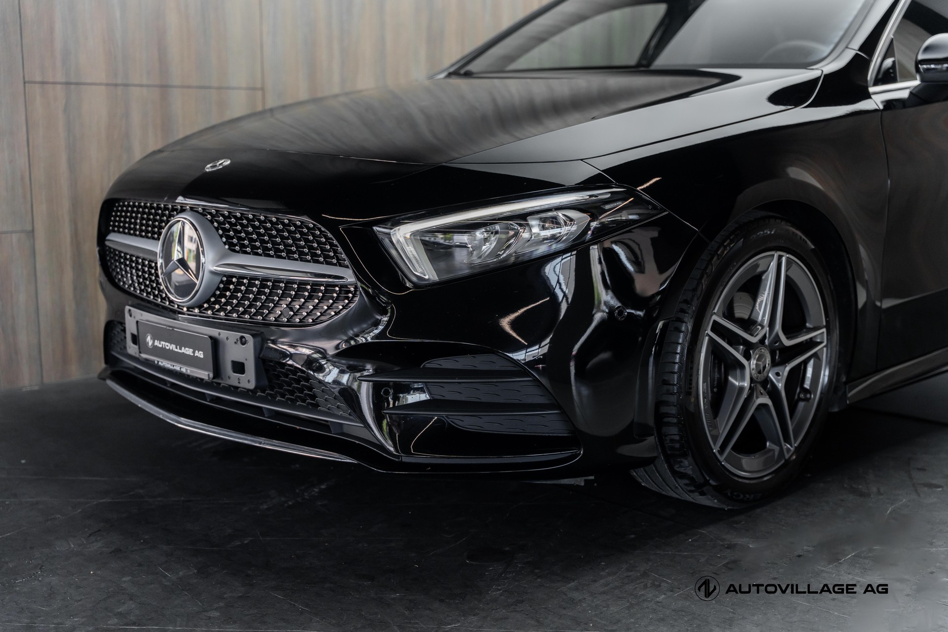 MERCEDES-BENZ A 200 AMG Line 7G-DCT-image-23