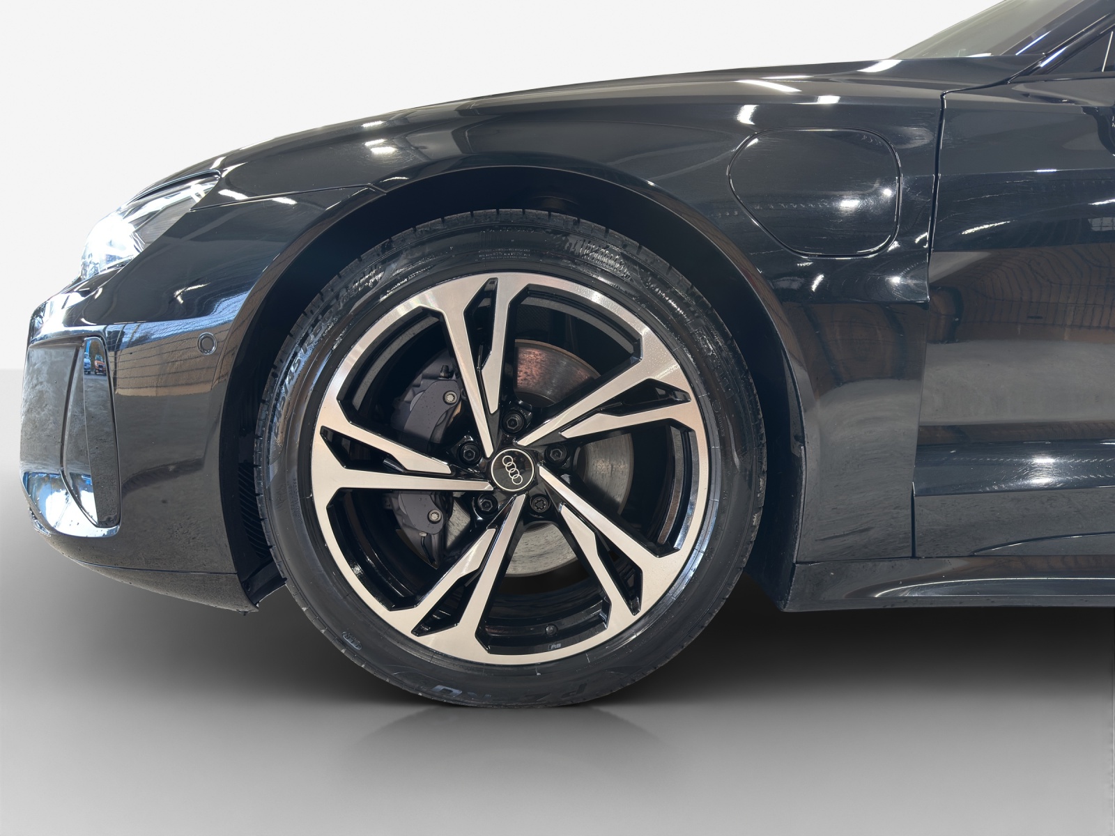 AUDI e-tron GT quattro-image-12
