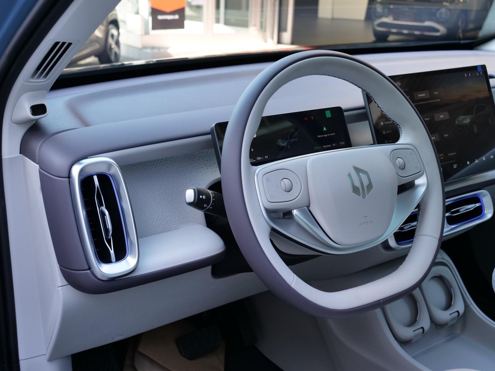 LEAPMOTOR B10 1.5 Hybrid EV-image-21