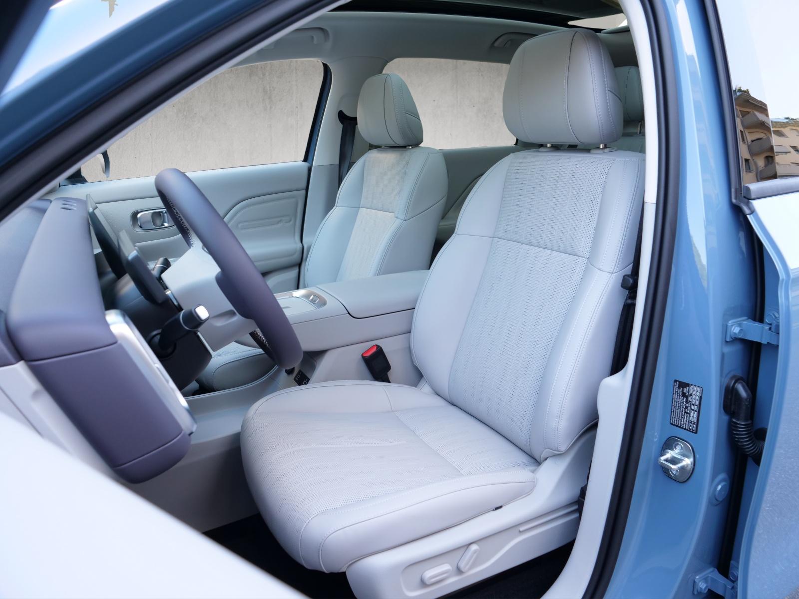LEAPMOTOR B10 1.5 Hybrid EV-image-6