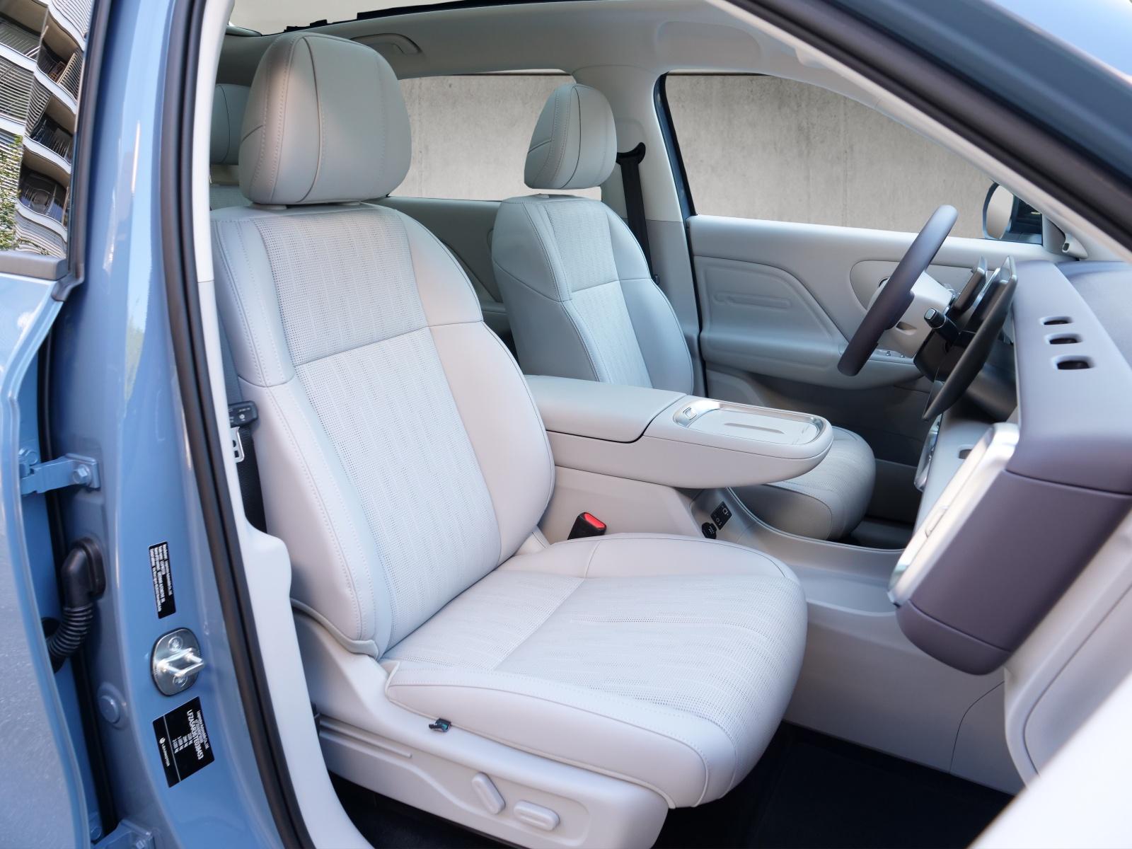 LEAPMOTOR B10 1.5 Hybrid EV-image-13