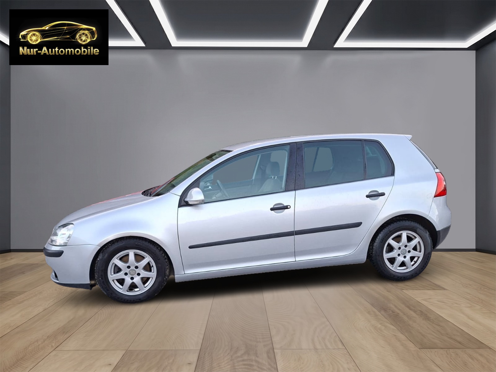 VW Golf 2.0 FSI 4Motion-showroom-element-3