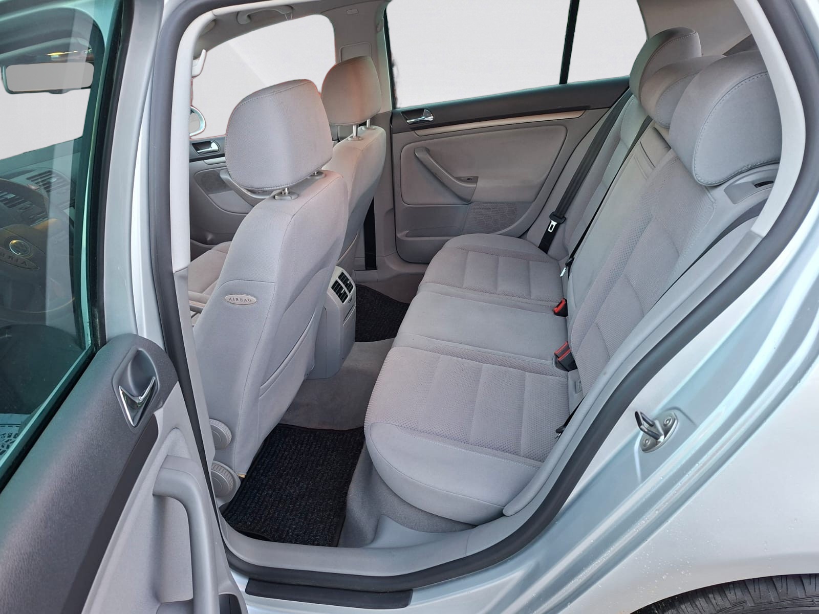 VW Golf 2.0 FSI 4Motion-image-10