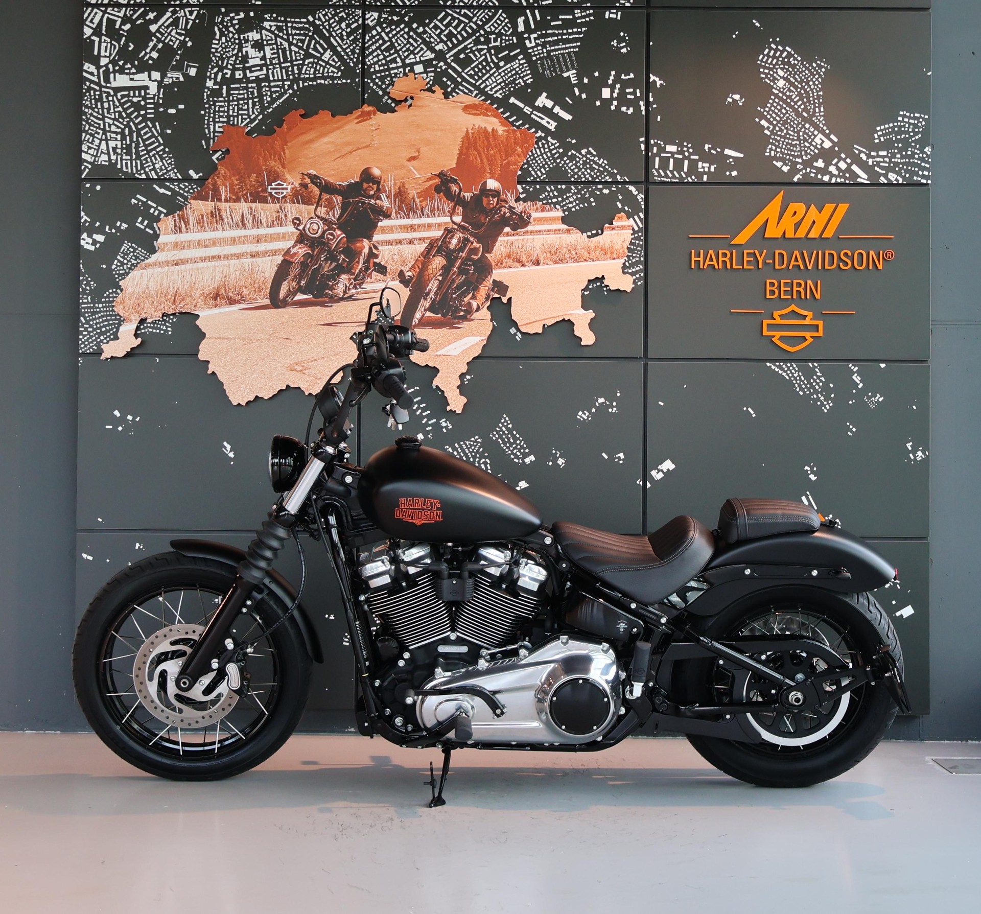 HARLEY-DAVIDSON FXBB Street Bob 117ci-image-1