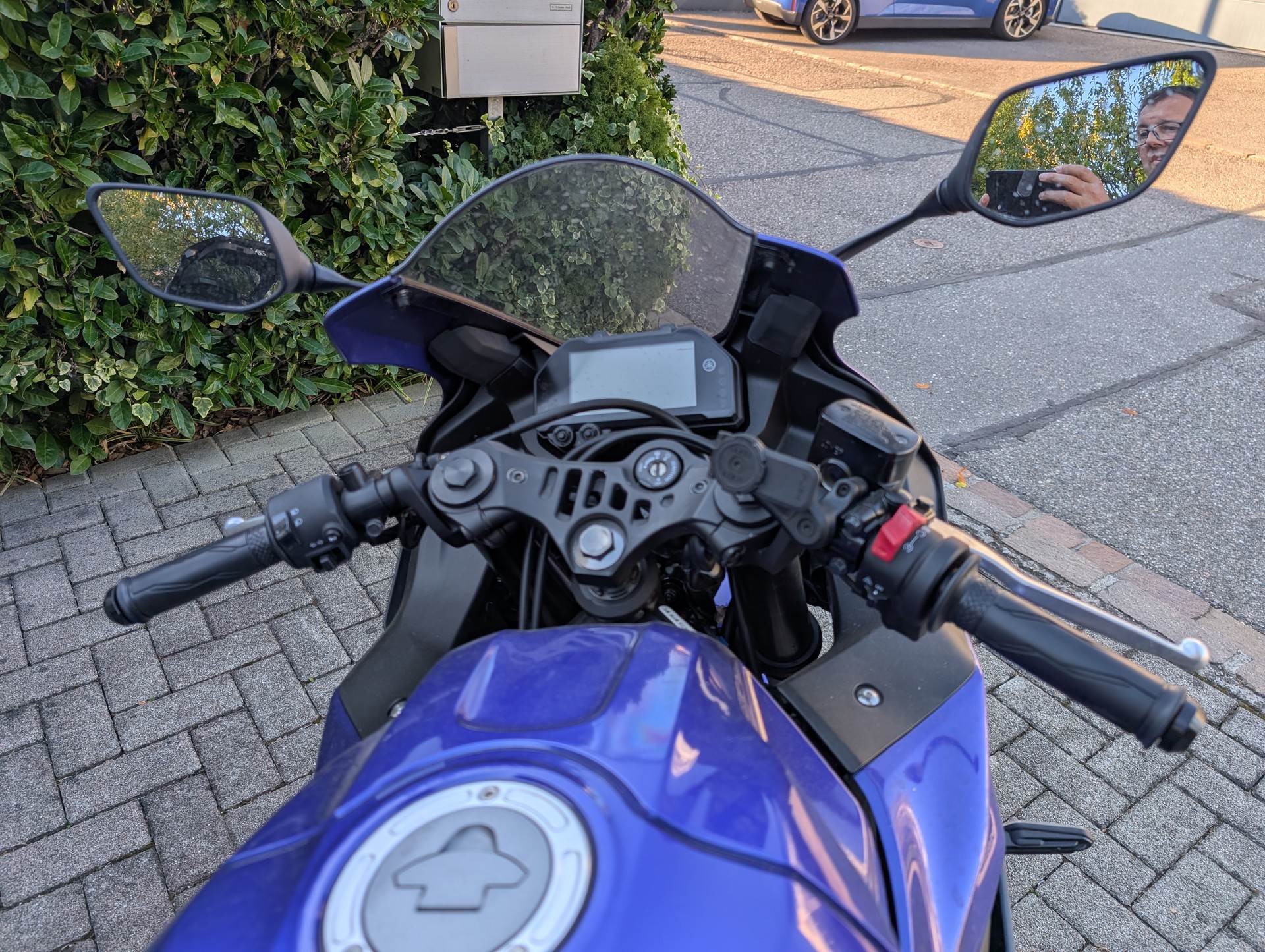 YAMAHA YZF-R3-image-3