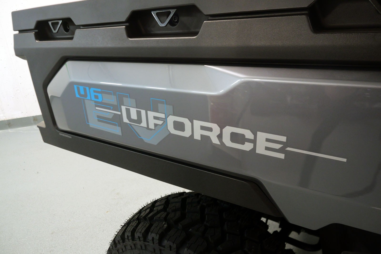 CF MOTO UFORCE U6 EV-image-8