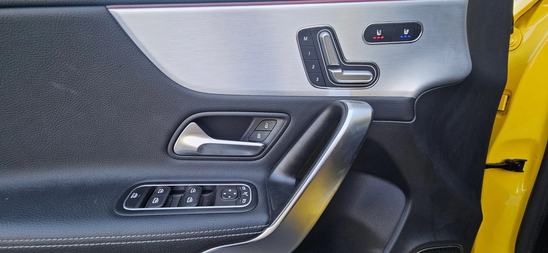 MERCEDES-BENZ A 35 AMG 4Matic Edition 1 Speedshift-image-14