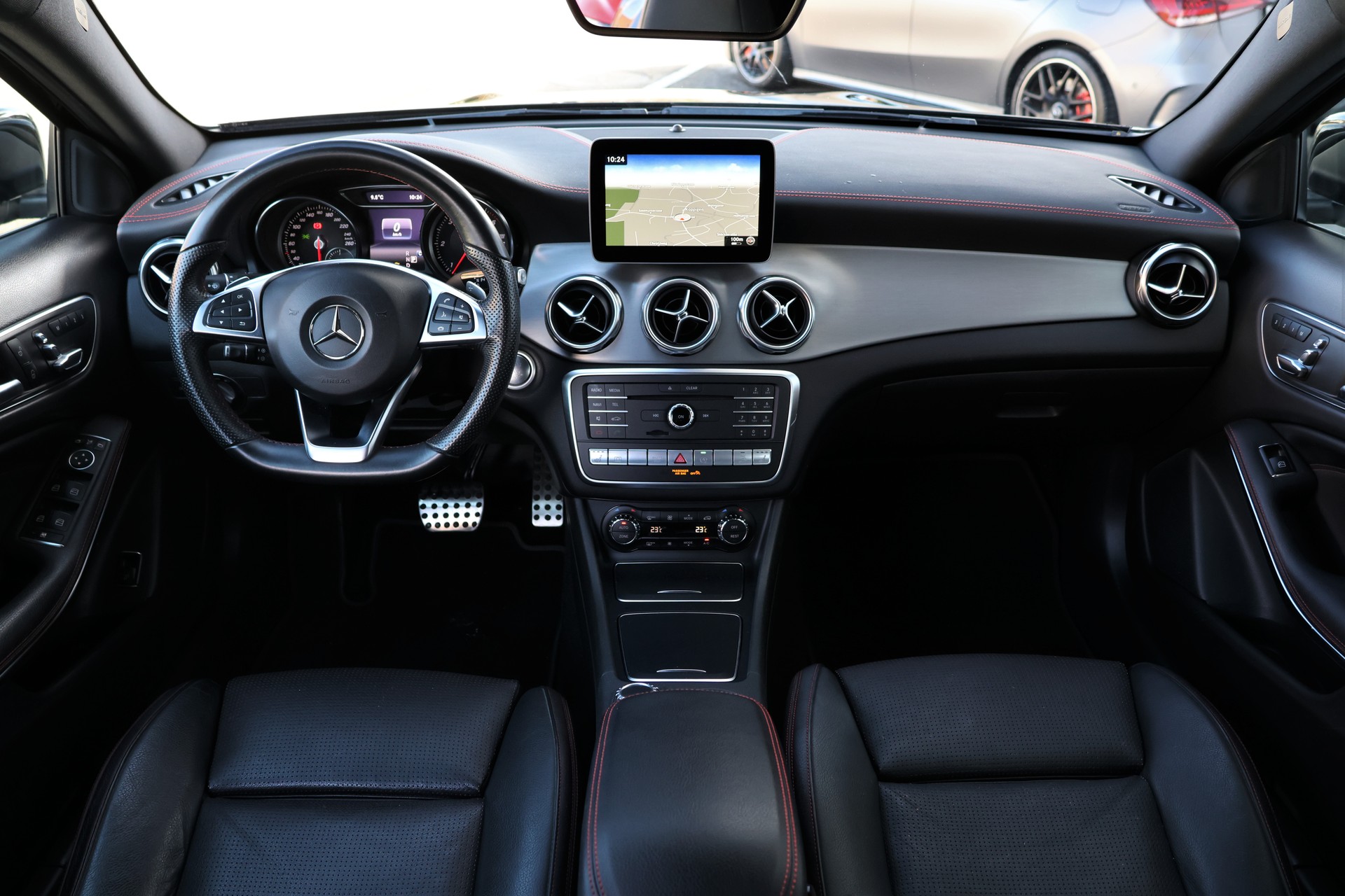MERCEDES-BENZ GLA 200 d Swiss Star Edition AMG 4Matic 7G-DCT (CH)-image-17