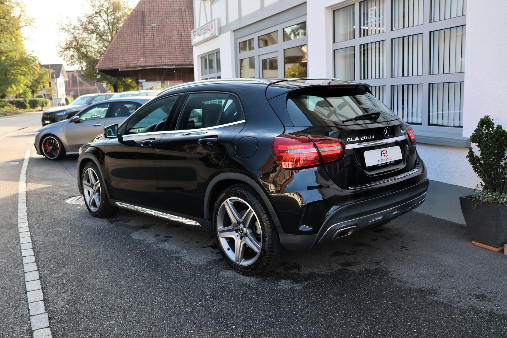 MERCEDES-BENZ GLA 200 d Swiss Star Edition AMG 4Matic 7G-DCT (CH)-image-7