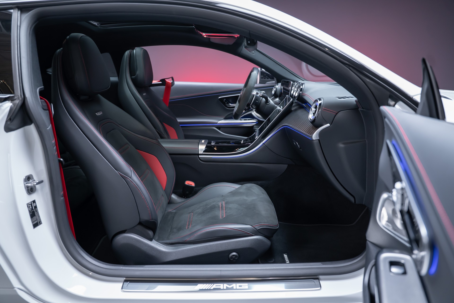 MERCEDES-BENZ CLE 53 AMG 4matic+ Coupé / Panorama / Burmseter / 360°Kamera-image-26