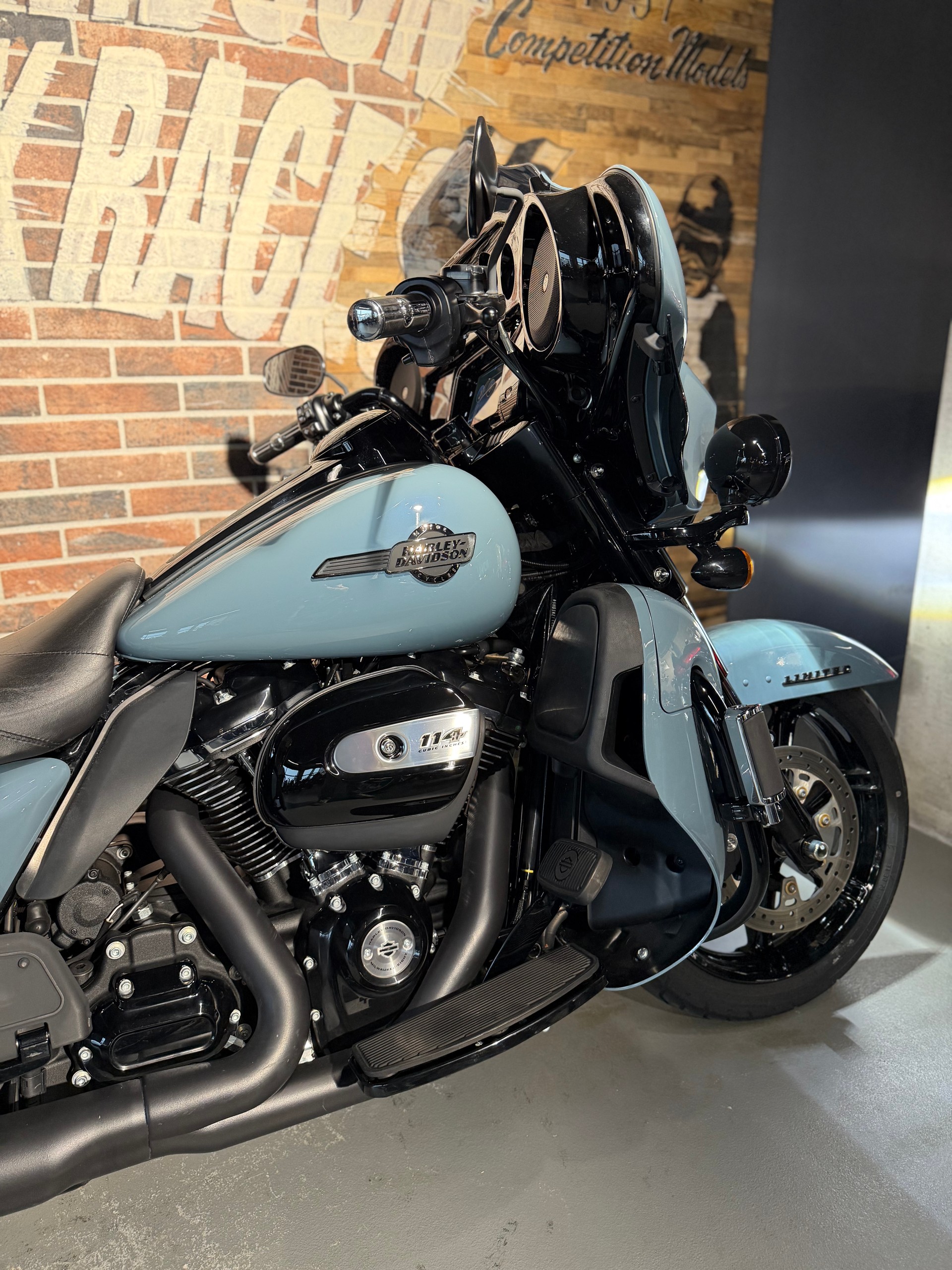 HARLEY-DAVIDSON FLHTK Electra Glide Ultra Limited Black Finish114-image-9
