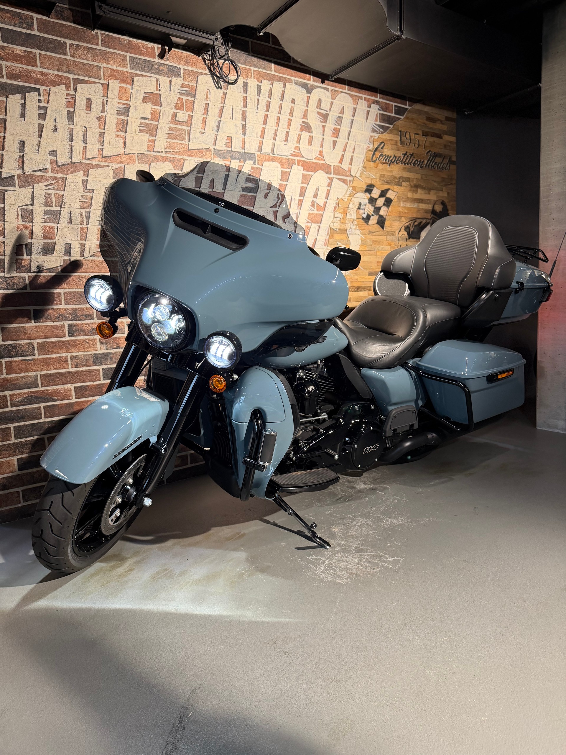 HARLEY-DAVIDSON FLHTK Electra Glide Ultra Limited Black Finish114-image-0
