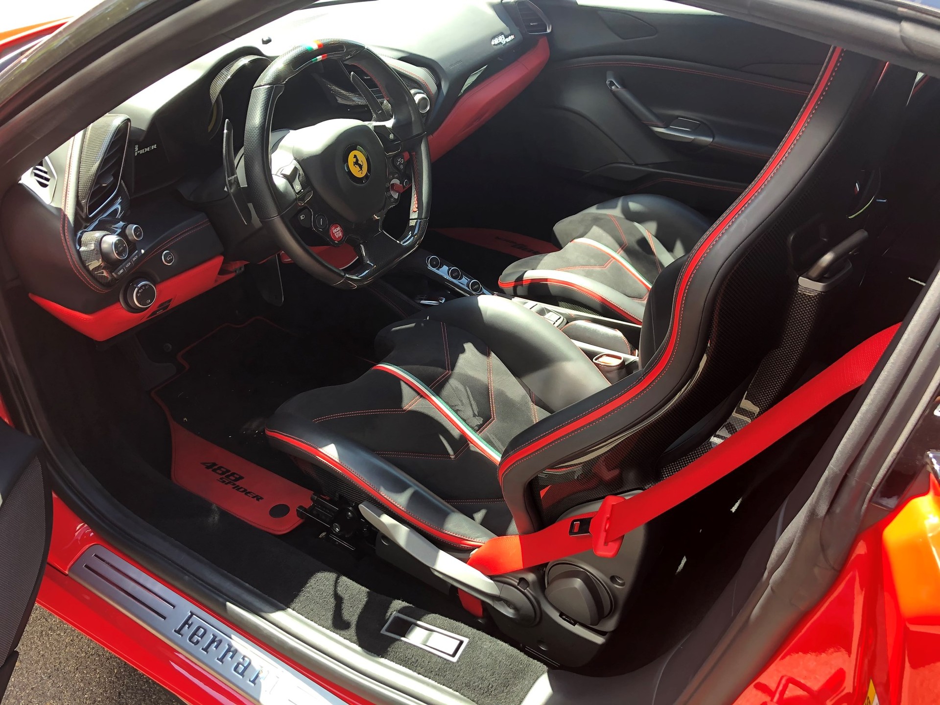 FERRARI 488 Spider 3.9 V8-image-11