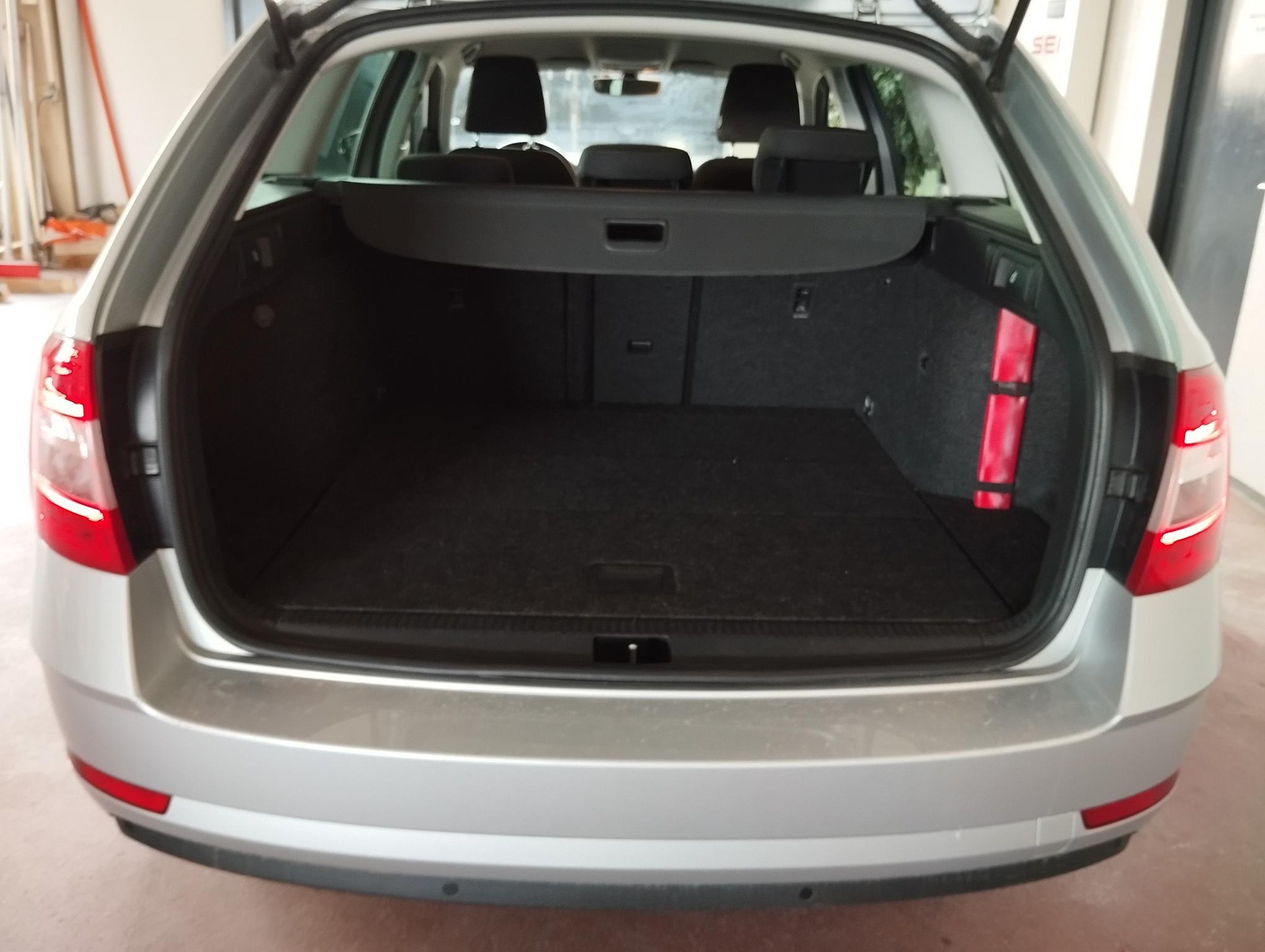 SKODA Octavia Combi 2.0 TSI Soleil 4x4 DSG-image-5