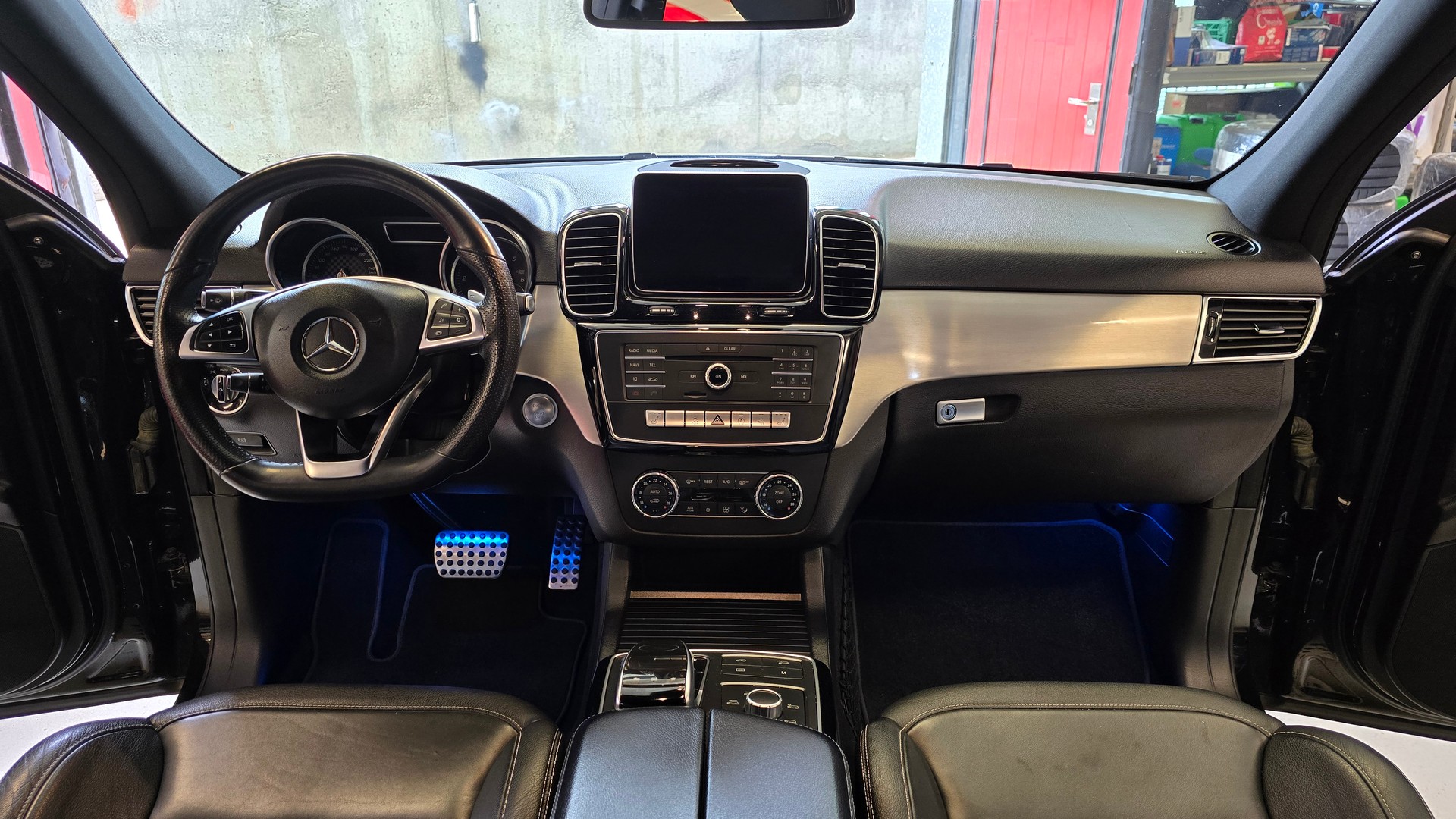 MERCEDES-BENZ GLE 350 d Executive 4Matic 9G-Tronic-image-24