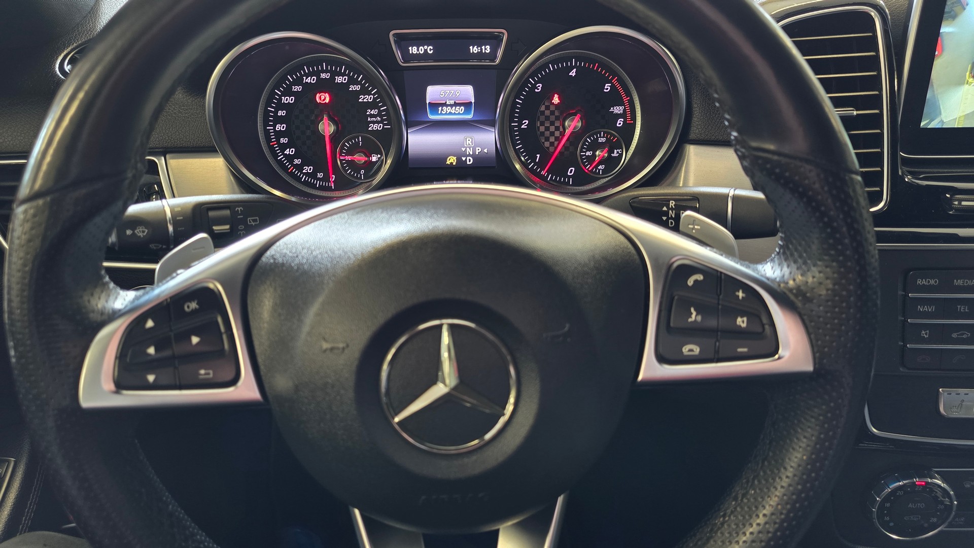 MERCEDES-BENZ GLE 350 d Executive 4Matic 9G-Tronic-image-26