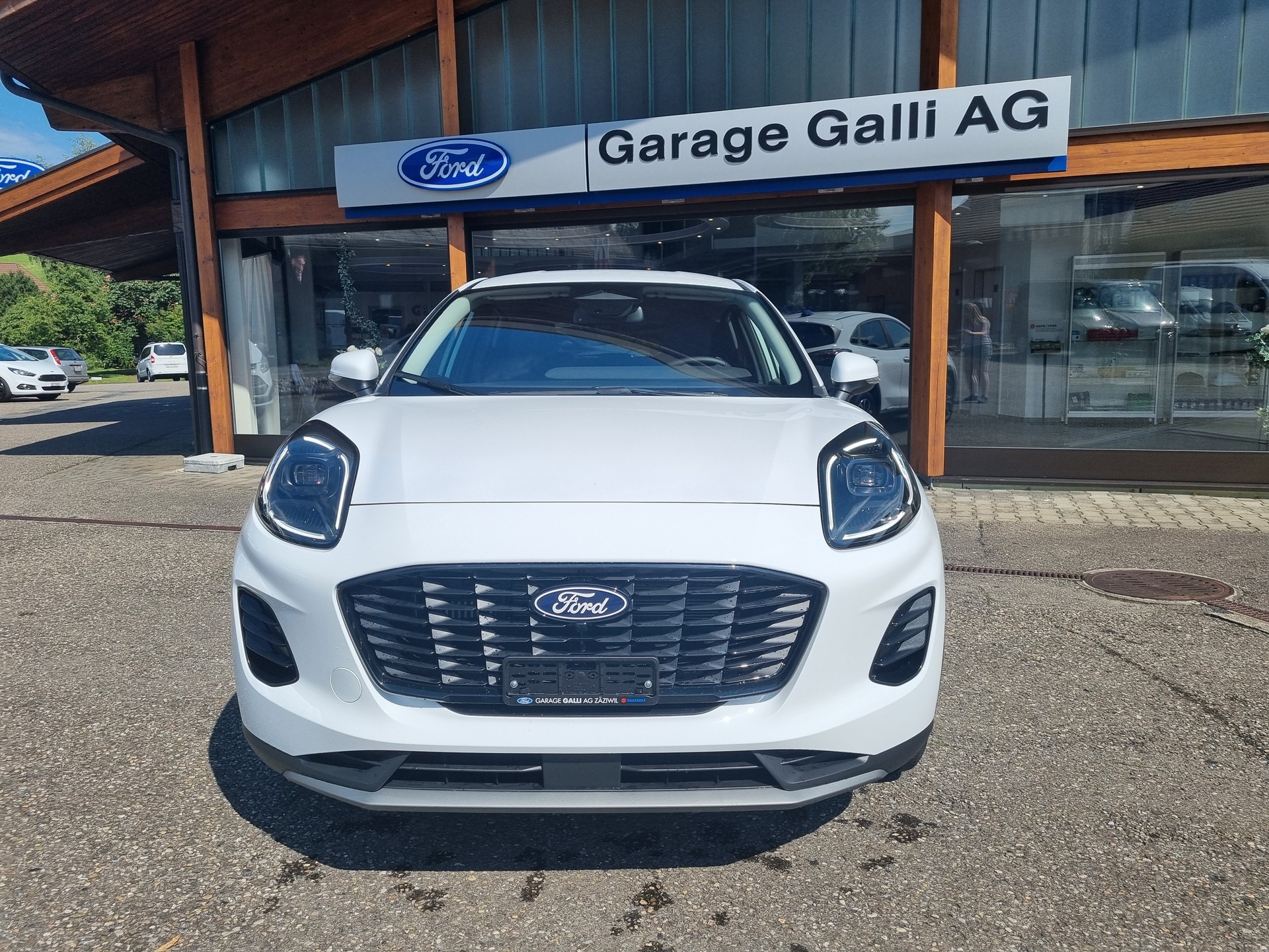 FORD Puma 1.0 MHEV Titanium-showroom-element-1