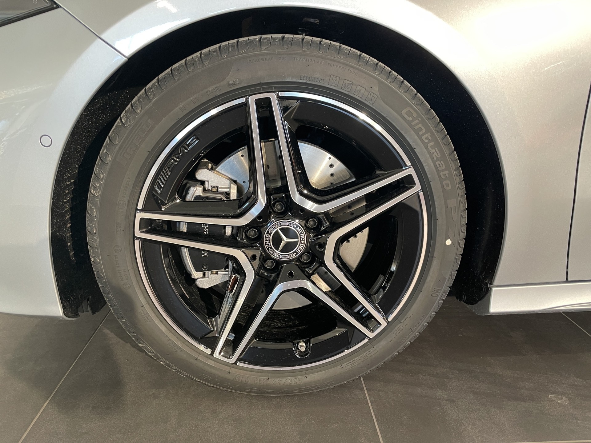 MERCEDES-BENZ A 220 4Matic 8G-DCT-image-6